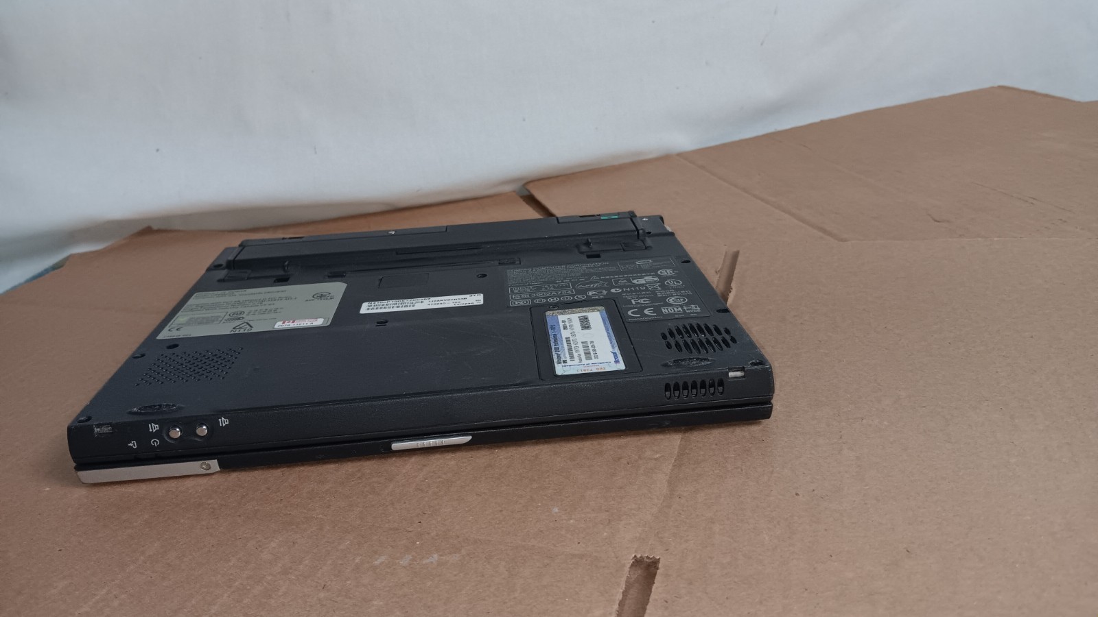 Vintage Compaq Evo N410c Retro Laptop Pentium III-M @ 1 GHz 12″ LCD Screen + AC