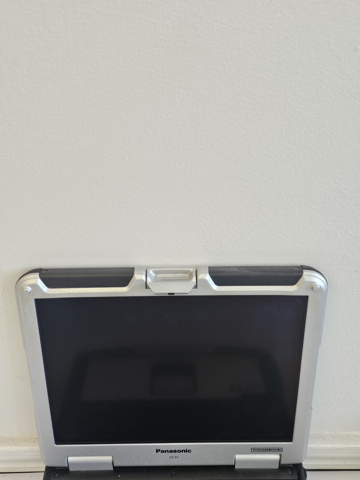 Panasonic Toughbook CF-81 Laptop – Intel i5-M520 – 2GB RAM 160GB HDD Win 10 READ