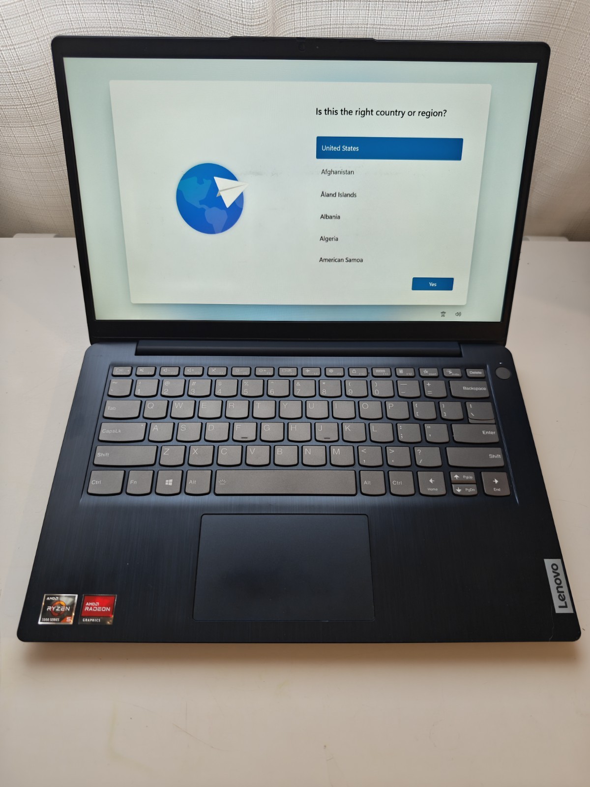 Lenovo IdeaPad 3 14ALC6 14″ Ryzen 5 12GB RAM 256GB SSD W11