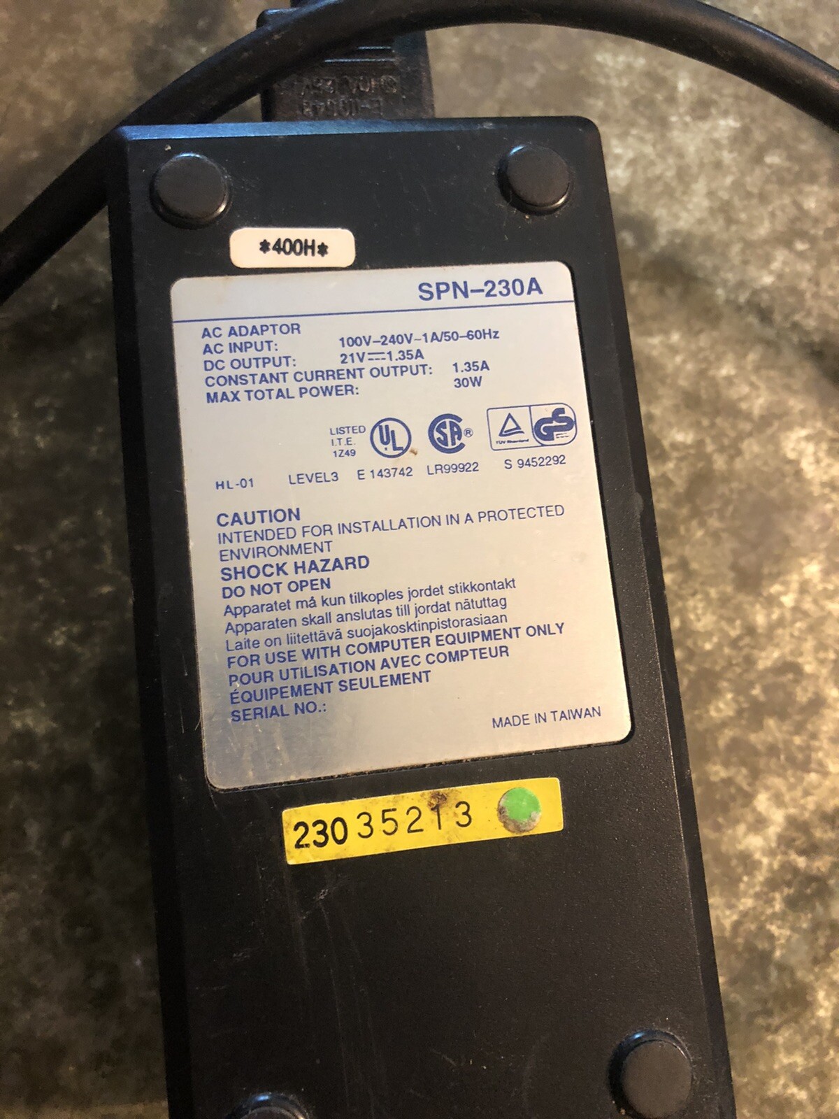 AST Advantage! NB 486SX/33 33MHz 4MB 0HD Mono LCD Screen Power Supply NO OS VH1