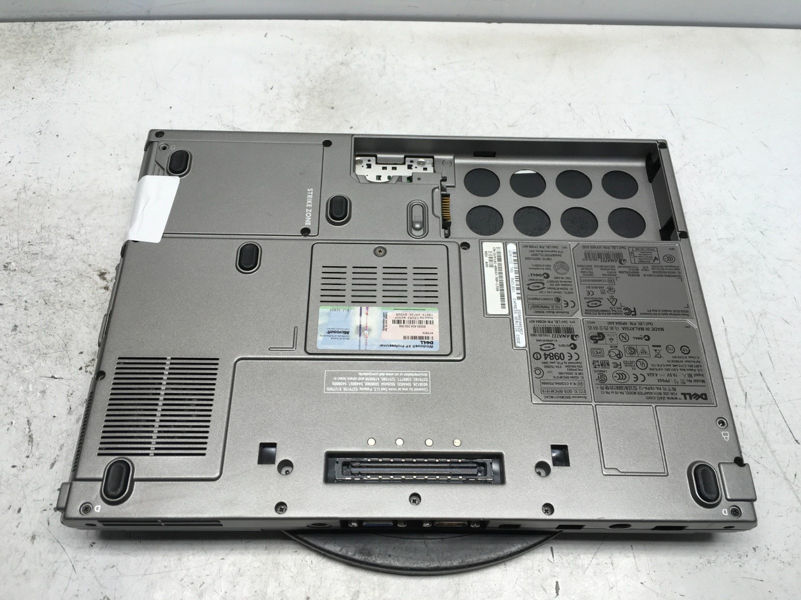 Dell Latitude D830 Intel Core 2 Duo 06FA 2GHz 2 GB 500 GB WINDOWS XP
