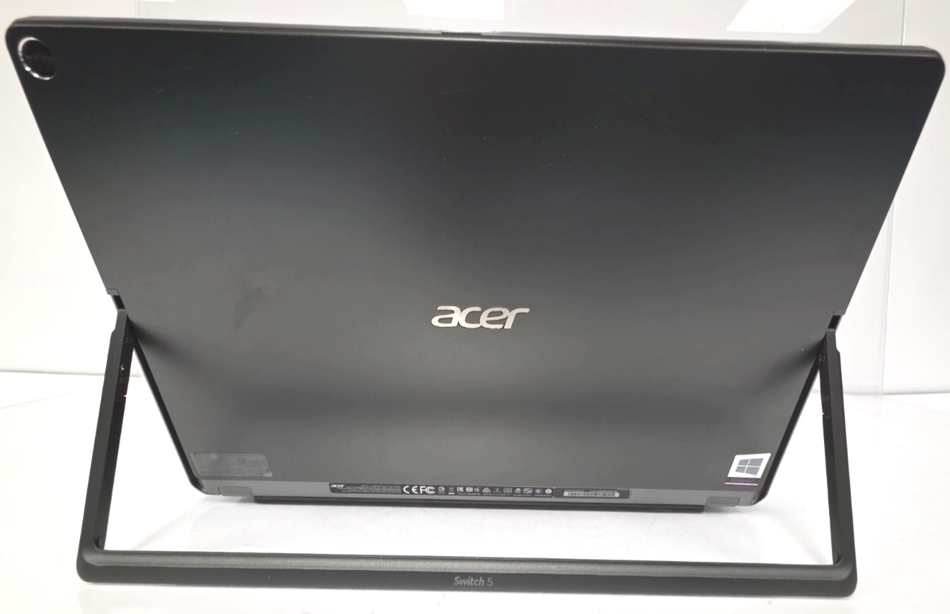Acer Switch 5| Intel Core i3-7130U| 4GB RAM| 128GB SSD| Win 10 Pro| Keyboard