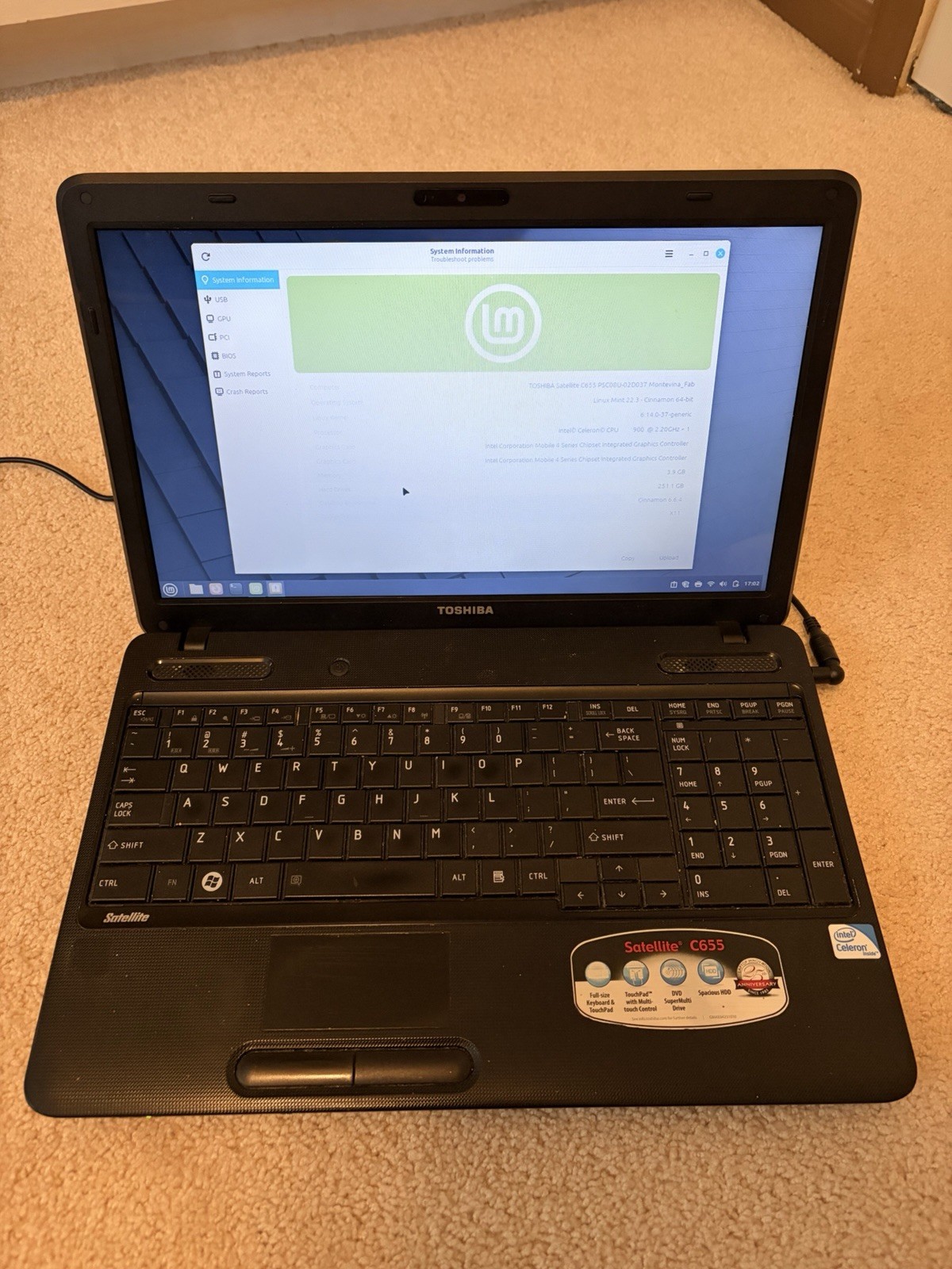 Toshiba Satellite C655 15.6in Intel Celeron 2.20GHz Linux Mint