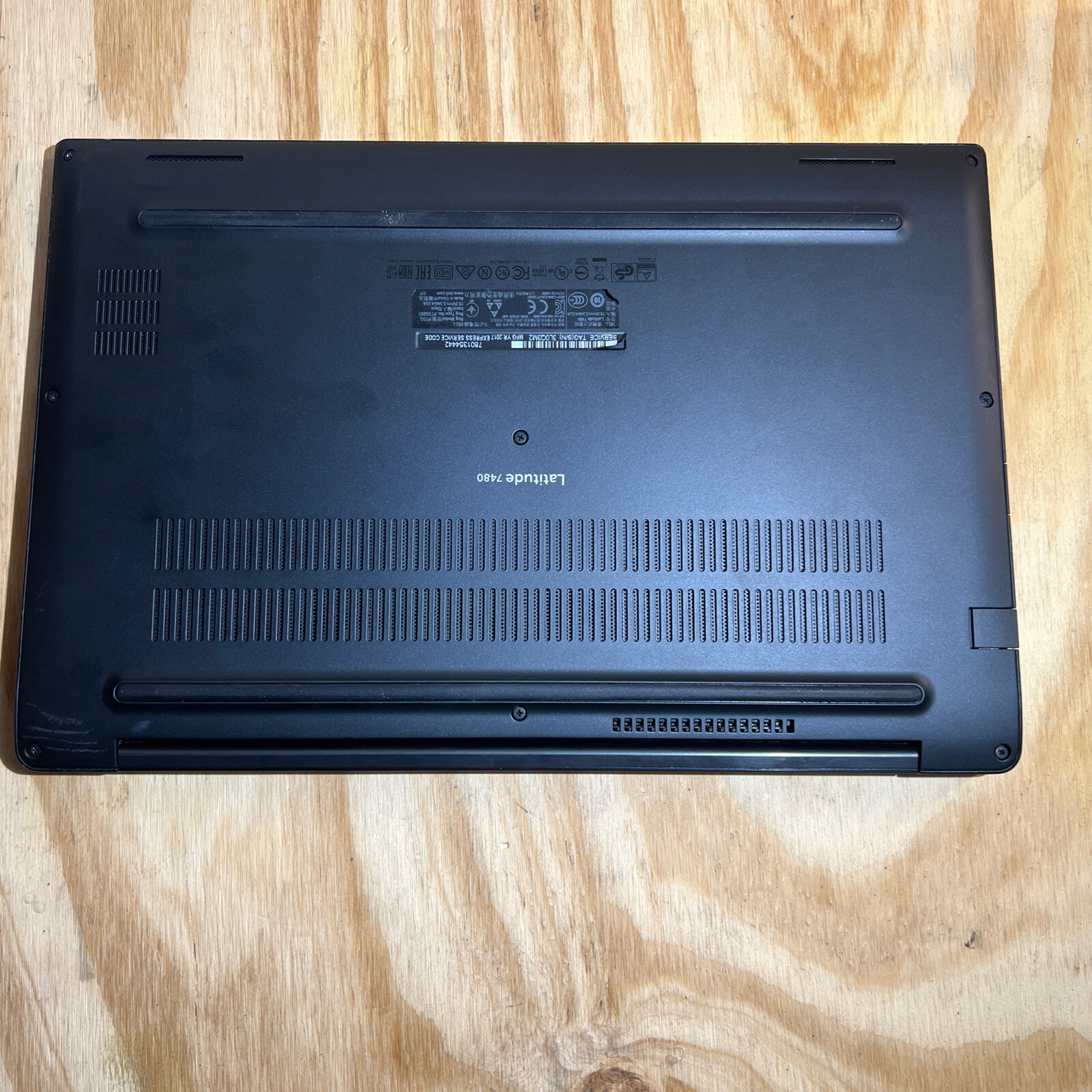 Dell Latitude 7480 14″ Intel Core i5-7300U 2.6GHz 8GB + 256GB SSD Windows 10 Pro