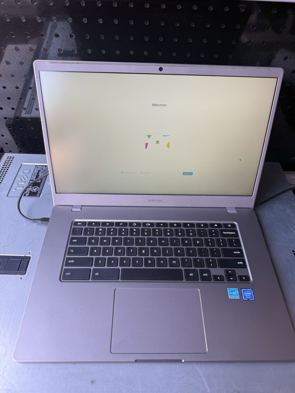 Samsung Galaxy Chromebook 4 XE350XBA 15.6″ Celeron N4020 1.1GHz 4GB RAM 64GB SSD