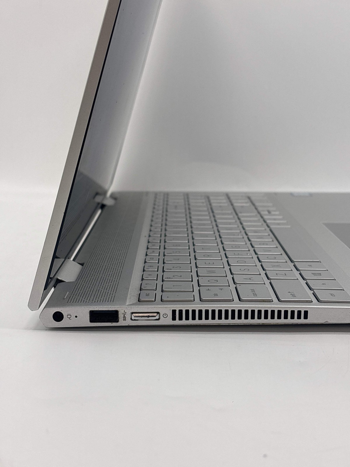 HP Envy x360 15-CN1065NR 15.6″ Core i7-8565U 8GB RAM 128GB SSD – For Parts