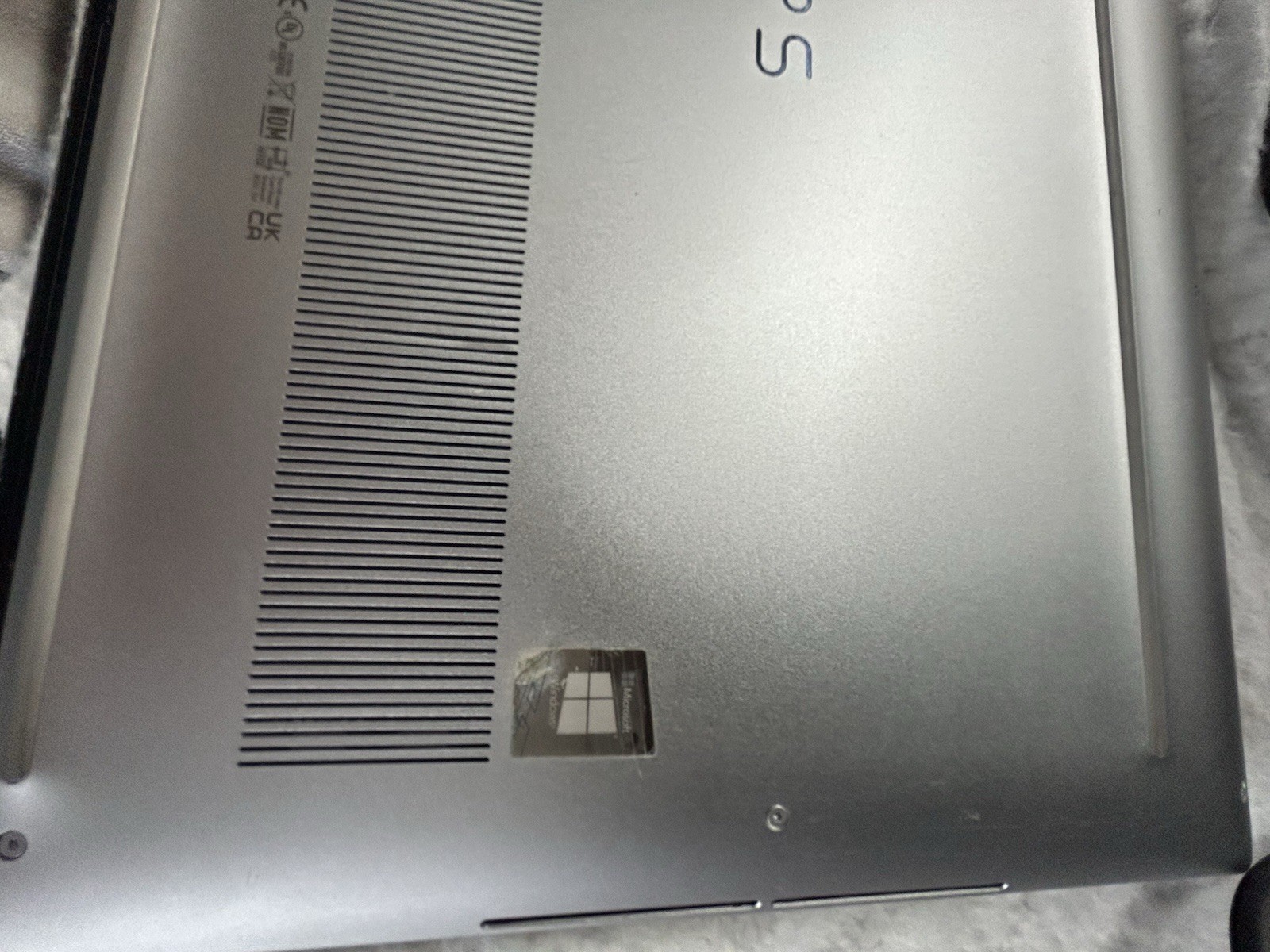 Dell XPS 15.6″ FHD 512GB SSD Intel Core i7 11800H 16GB RAM NVIDIA 3050 Ti 4GB