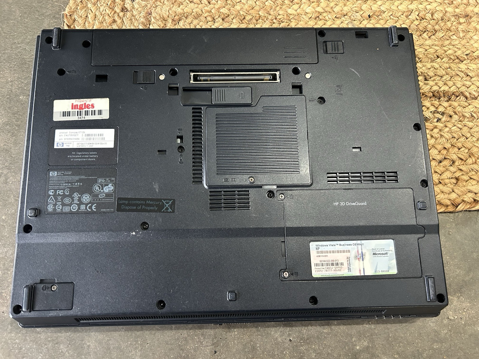 HP Compaq 6710b Laptop For Parts As Is Turns On No Cord