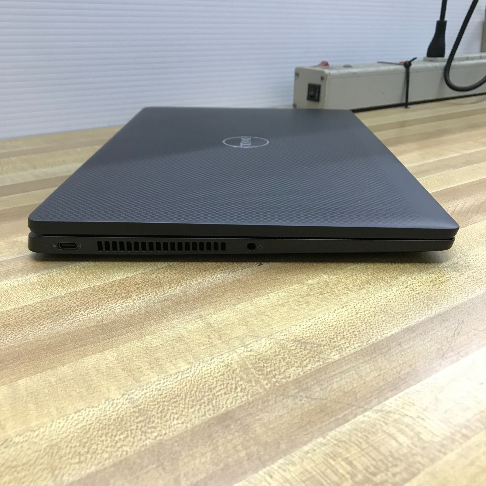 DELL Latitude 7420 FHD Laptop i5-1145G7 8GB RAM 512GB NVMe (Windows 11 Pro)