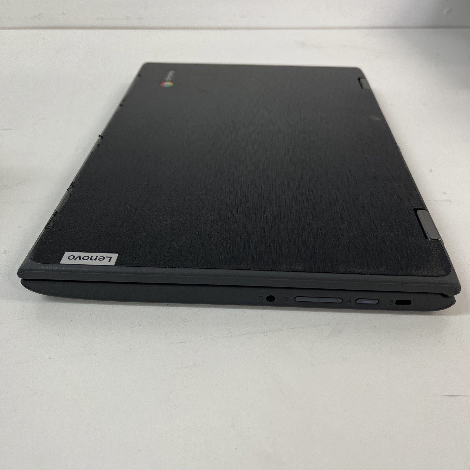 Lenovo Chromebook 300e 2nd Gen 2 in 1 11.6″ 4GB Ram, Mediatek MT8173 2GB SSD
