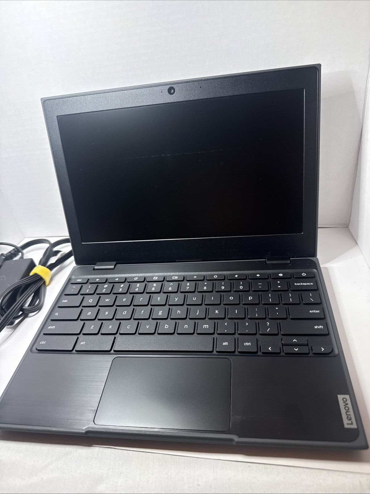 Lenovo 100e Chromebook 2nd Gen Intel N4020 4GB 32GB With Charger
