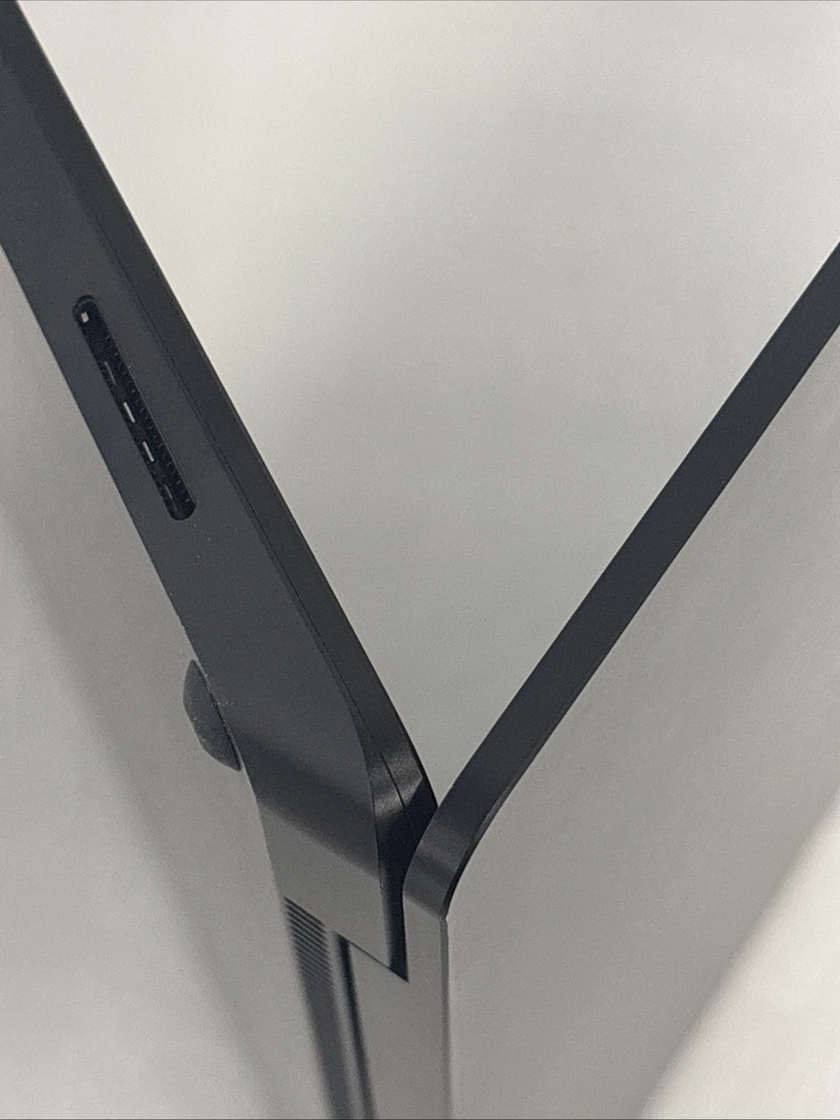 Microsoft Surface Laptop 5 13.5″ (Intel i5-12th Gen, 16GB RAM, 256GB) – Black