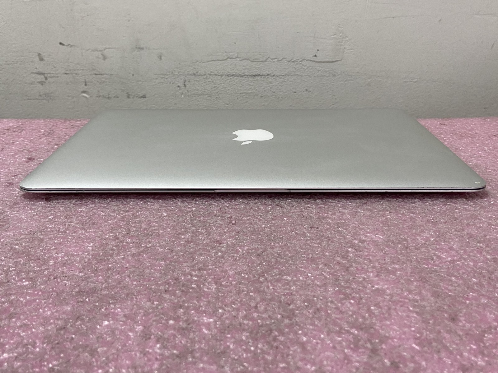 Apple MacBook Air 2017 A1466 13.3″ i5-5350U 8GB RAM 128GB SSD *Read* – CLP32A