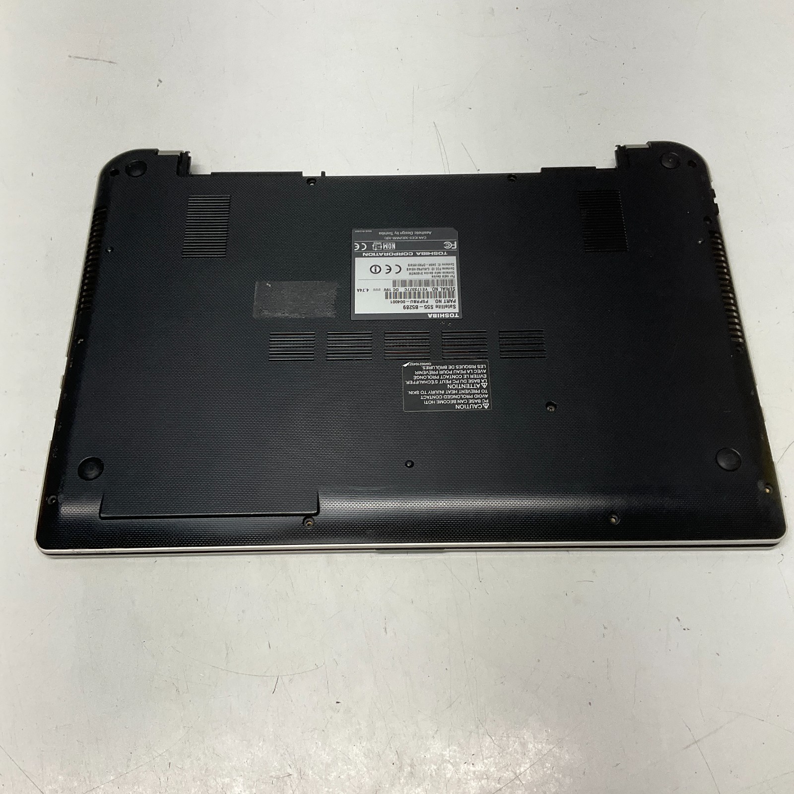 Toshiba Satellite S55 Laptop Intel core i7 4th Gen FOR PARTS ONLY BROKEN LCD