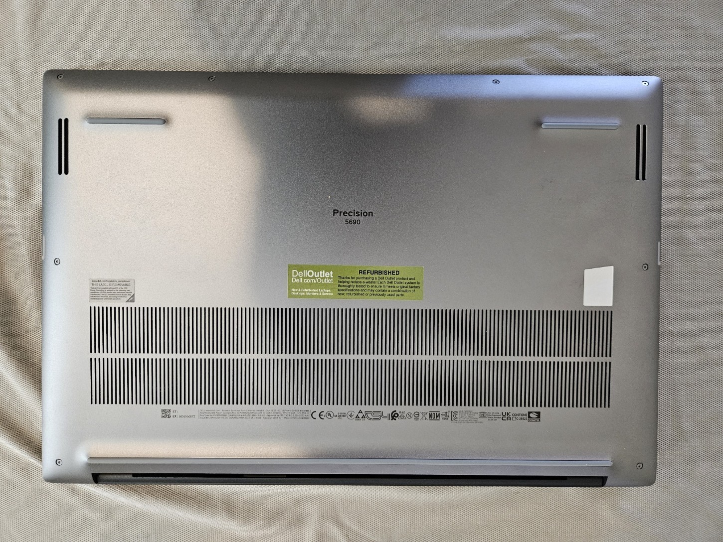 Dell Precision 5690 16″ Core Ultra 5 135H 16GB 512GB WiFi 7 ProSupport 2028