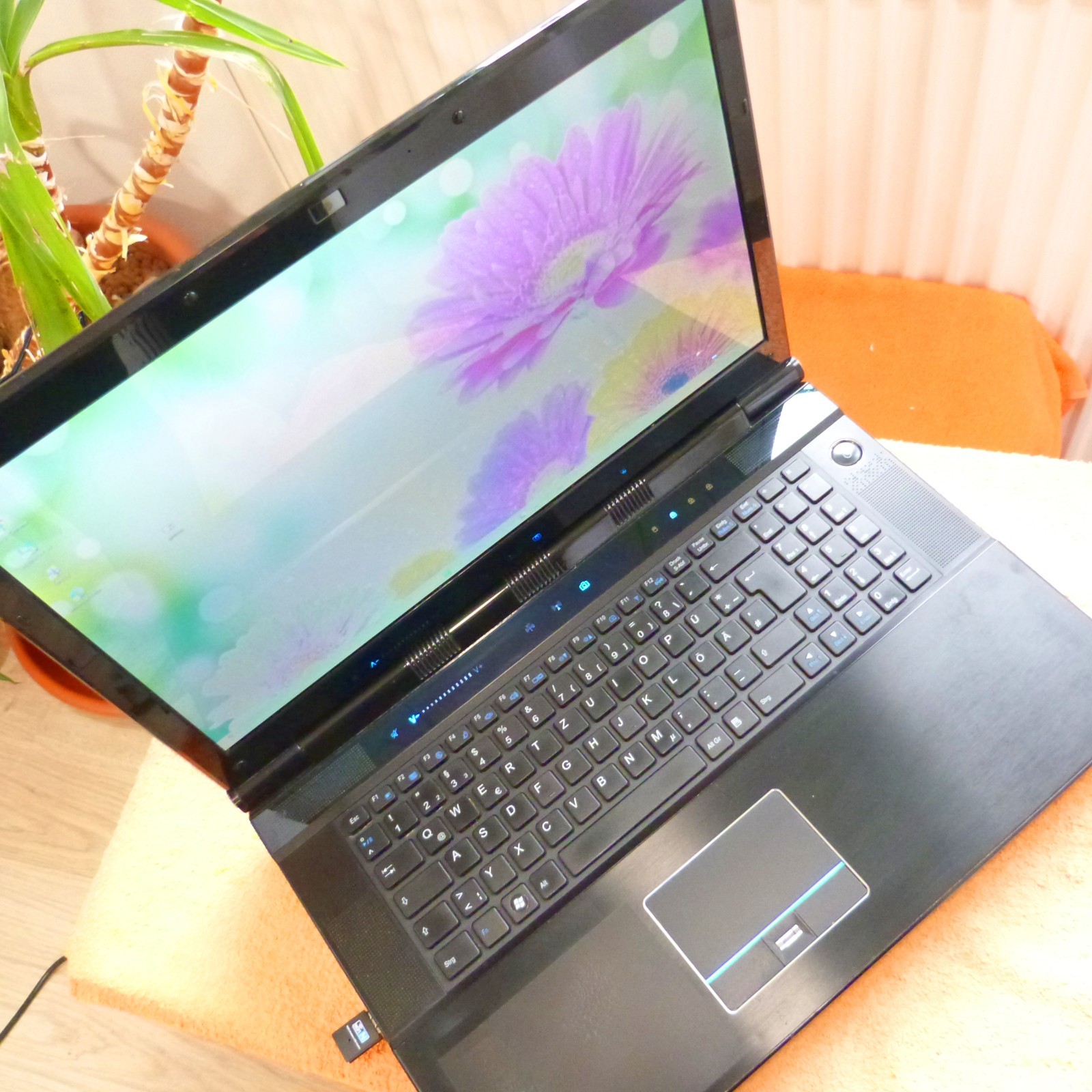 XMG CLEVO X7200 Workstation LEGEND Desktop Replacement l SSD Windows 11 PRO i7
