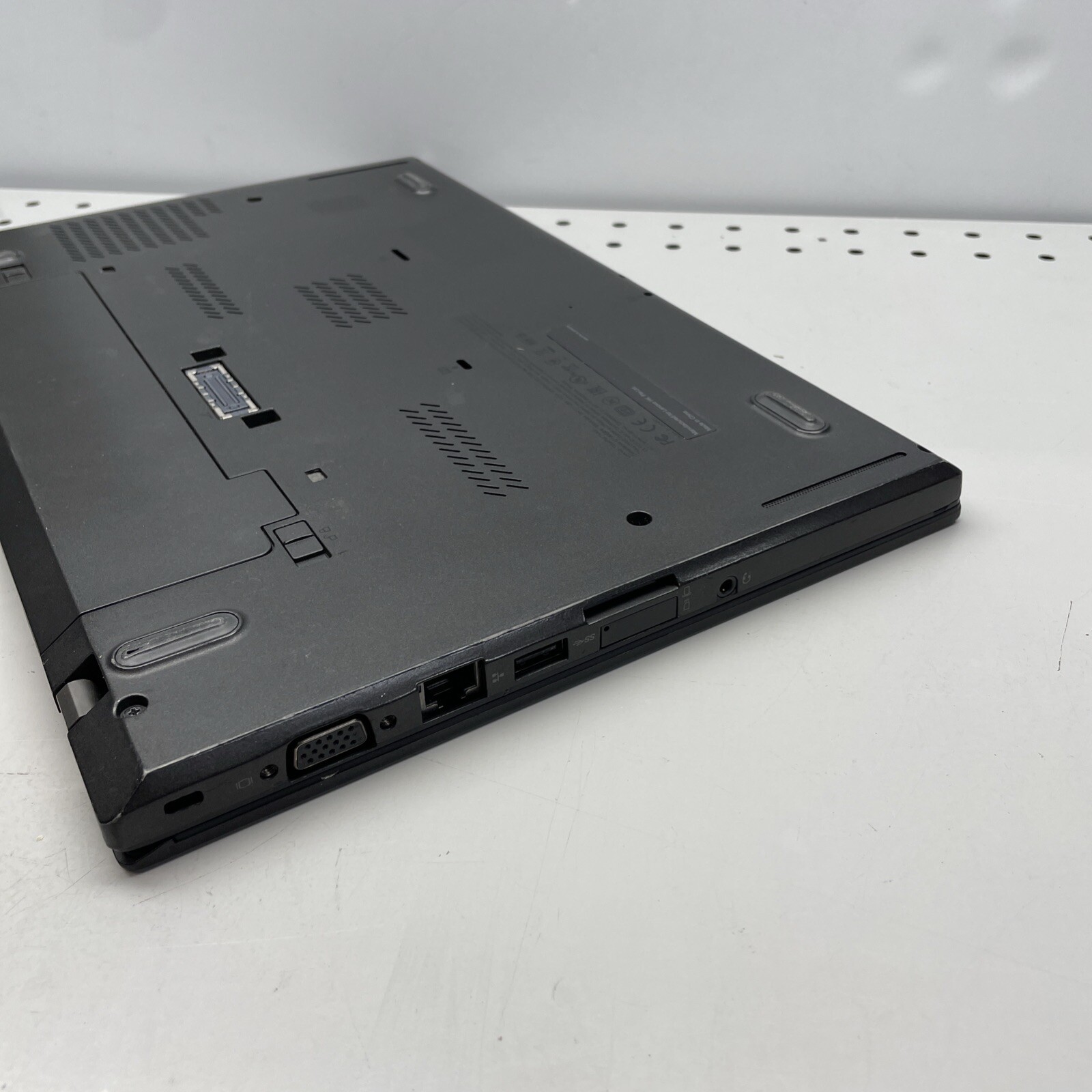 Lenovo ThinkPad T440s 14″ Intel Core i7-4600U 12GB RAM 256GB SSD Win 10 Pro