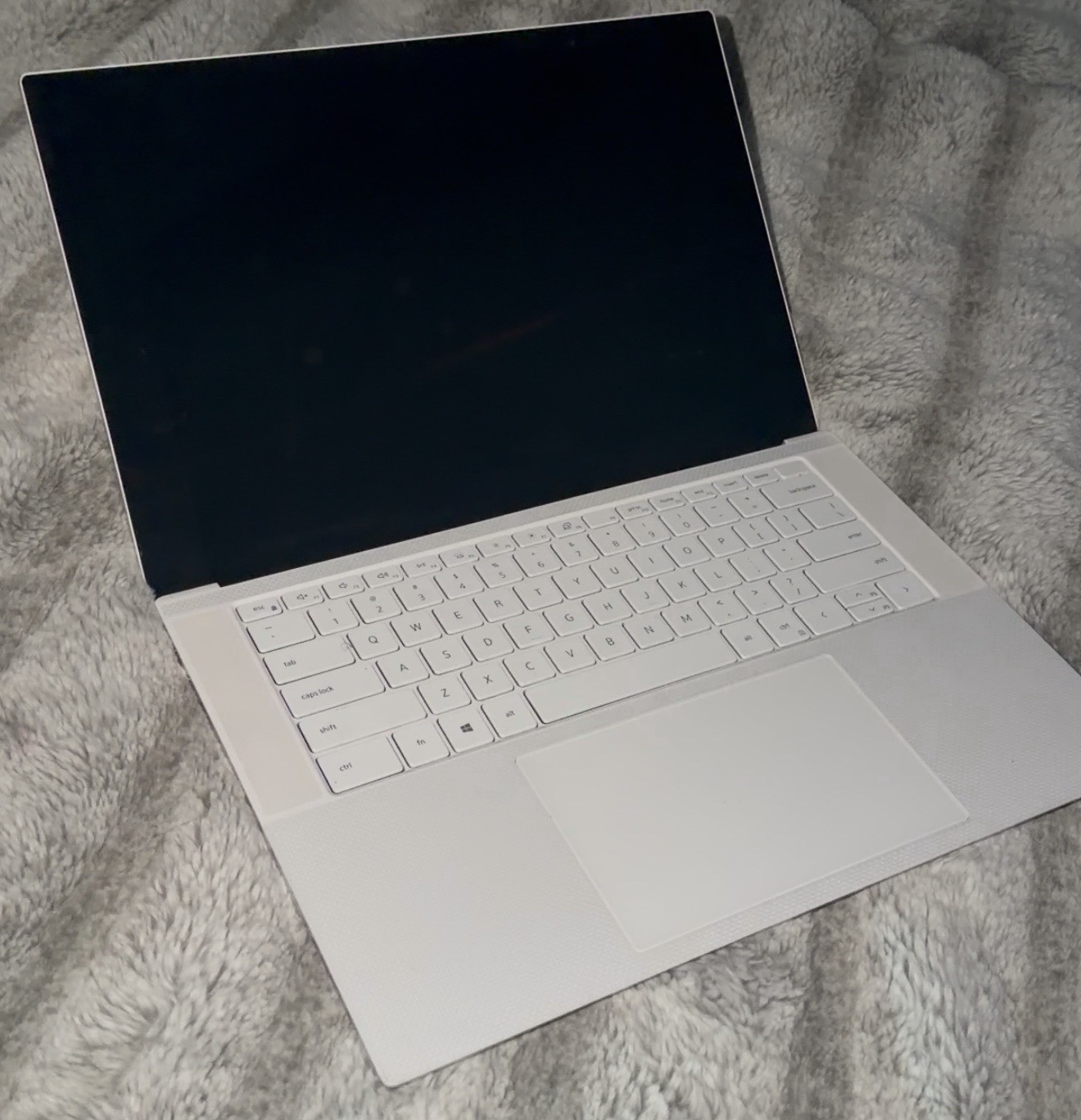 Dell XPS 15.6″ i7 16GB 512GB SSD Win11Pro GTX 1650 Ti UHD+ 3840×2400 Touchscreen