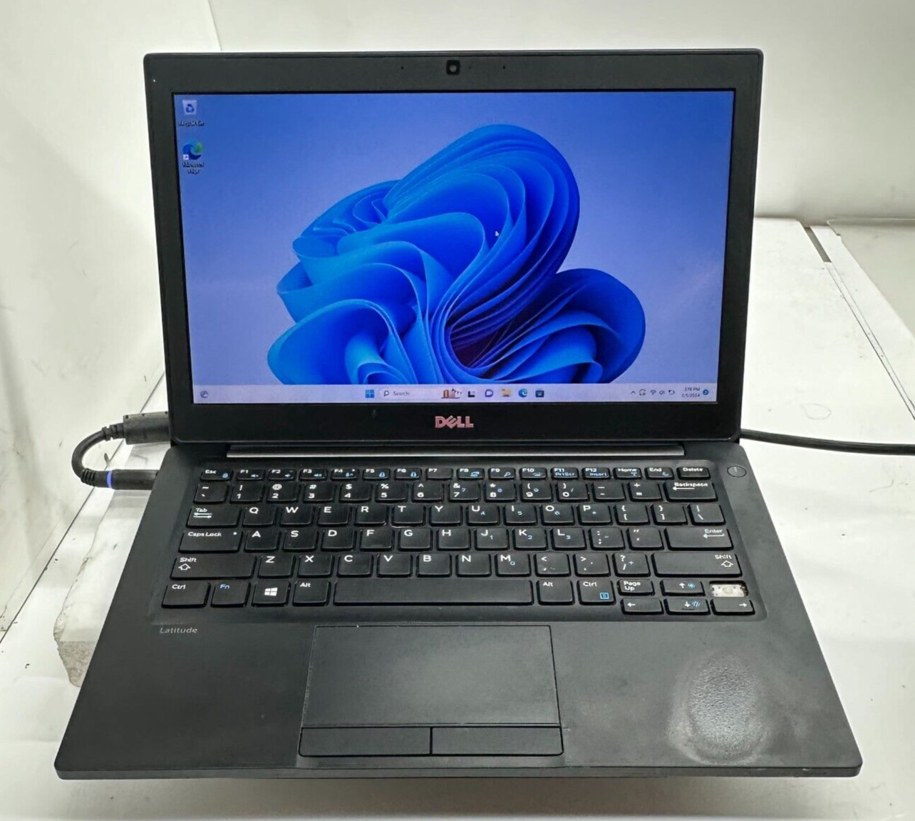 DELL LATITUDE 7280 INTEL CORE i5-7300U @ 2.60GHz 8GB RAM 256GB SSD WIN-11P *READ