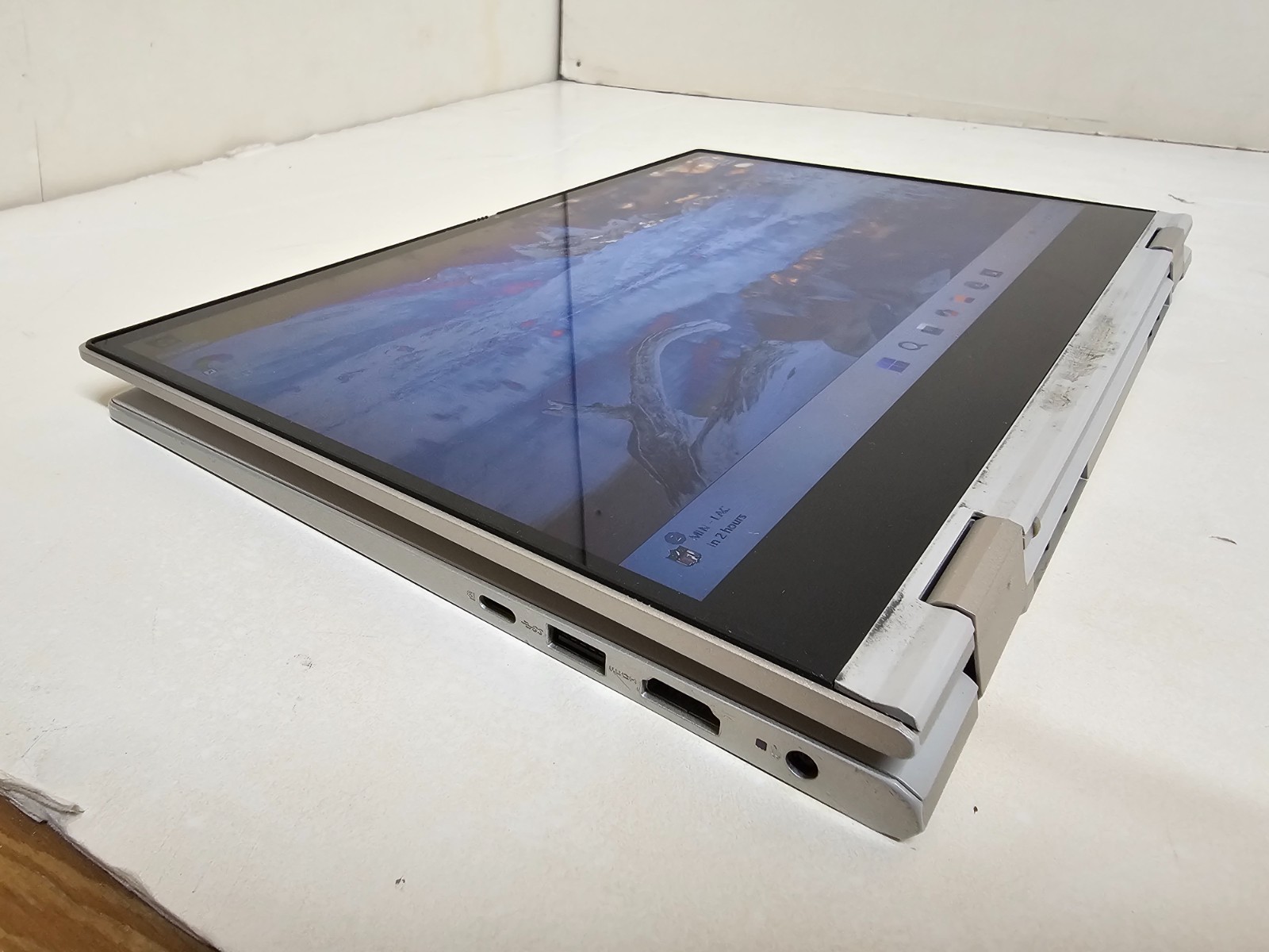 Dell Inspiron 5406 2-in-1 Laptop – 2.4 GHz i5-1135G7 16GB 512GB 14″ Touchscreen