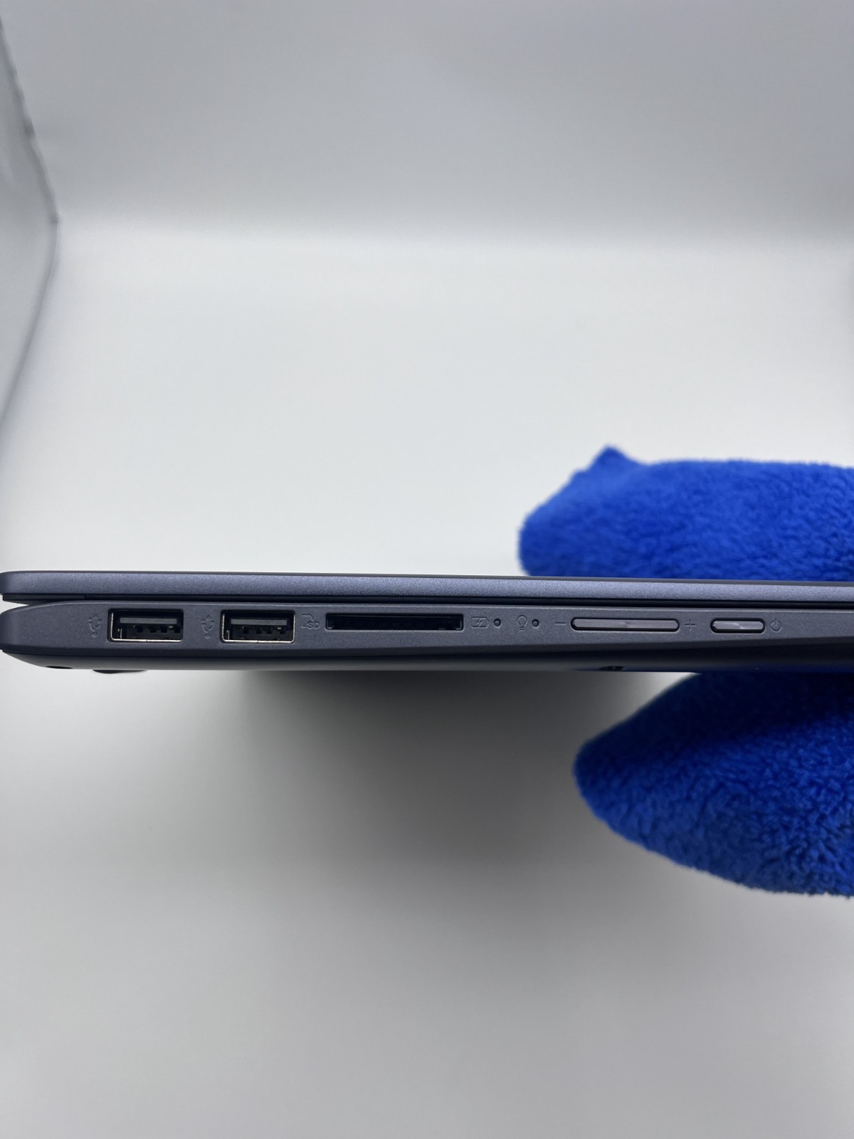 ASUS Vivobook Flip 14, 14″ Full HD Touch Display, 8th Gen Intel Core I5-8250U, 8