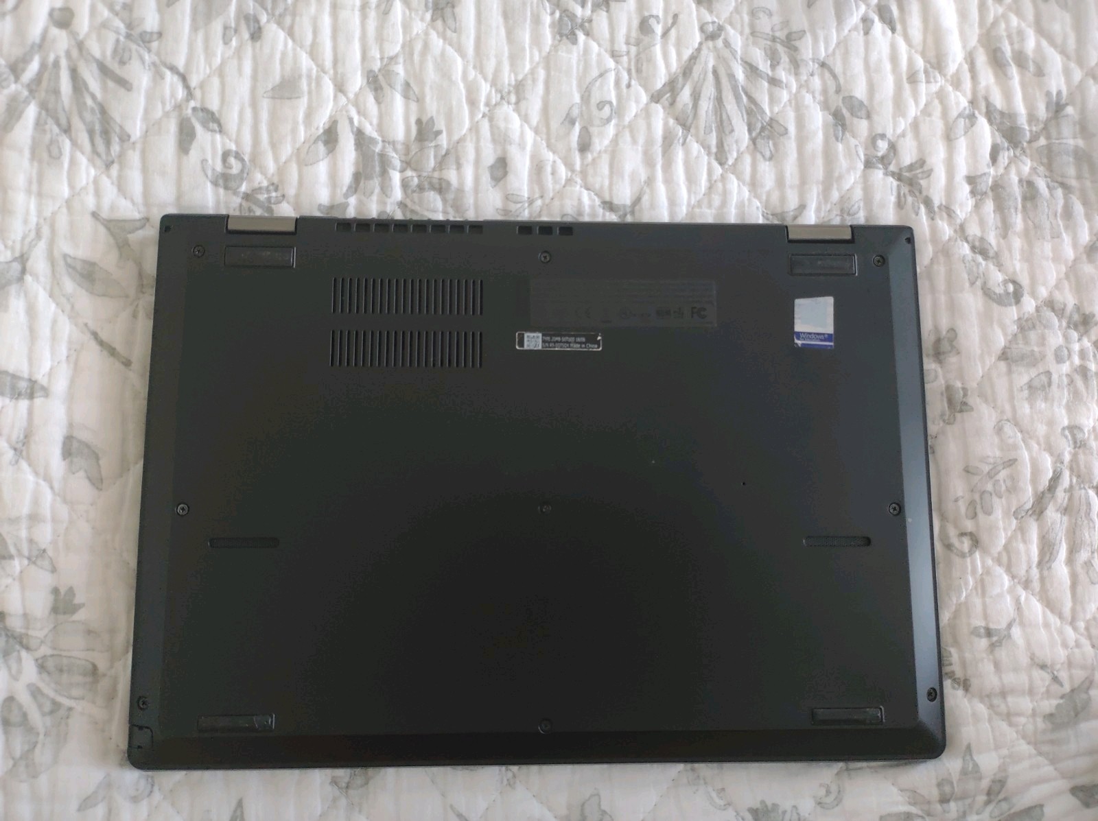Lenovo ThinkPad L380 Yoga 2-in-1 Laptop 13.3″ Intel i7-8550U 16GB 512GB Win 11p
