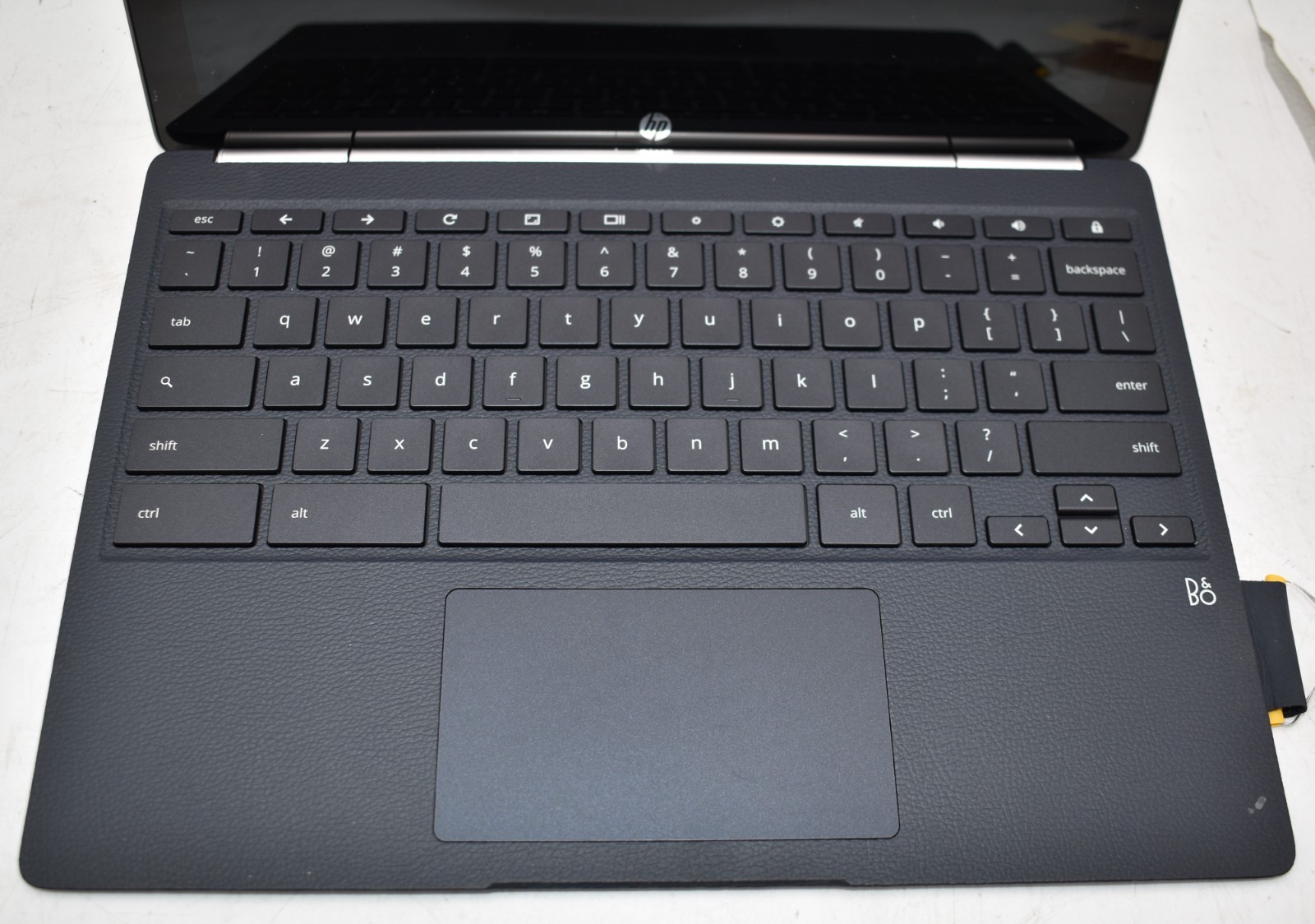 12.3″ HP ChromeBook X2 2-In-1 Touchscreen M3-7Y30 @ 1.00GHz 2GB RAM 32GB HD