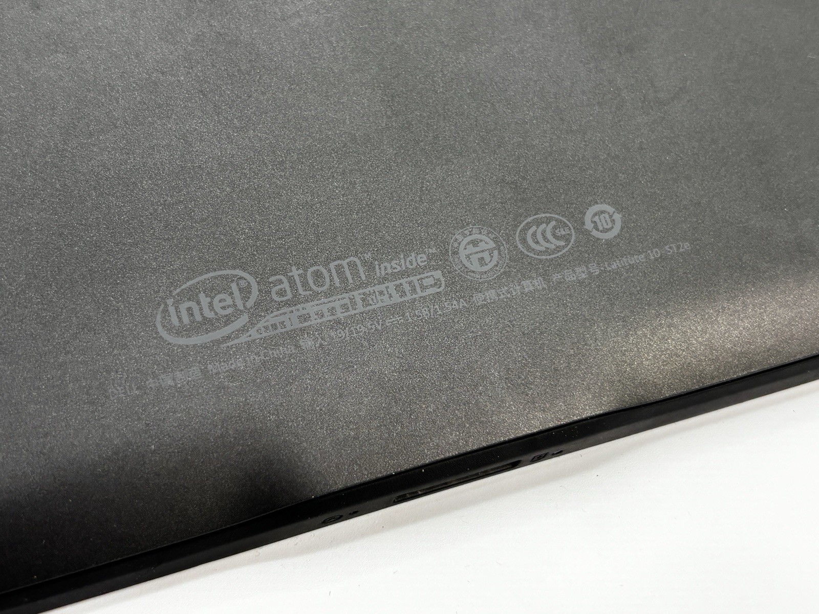 Dell Latitude 10-ST2e Tablet – For Parts