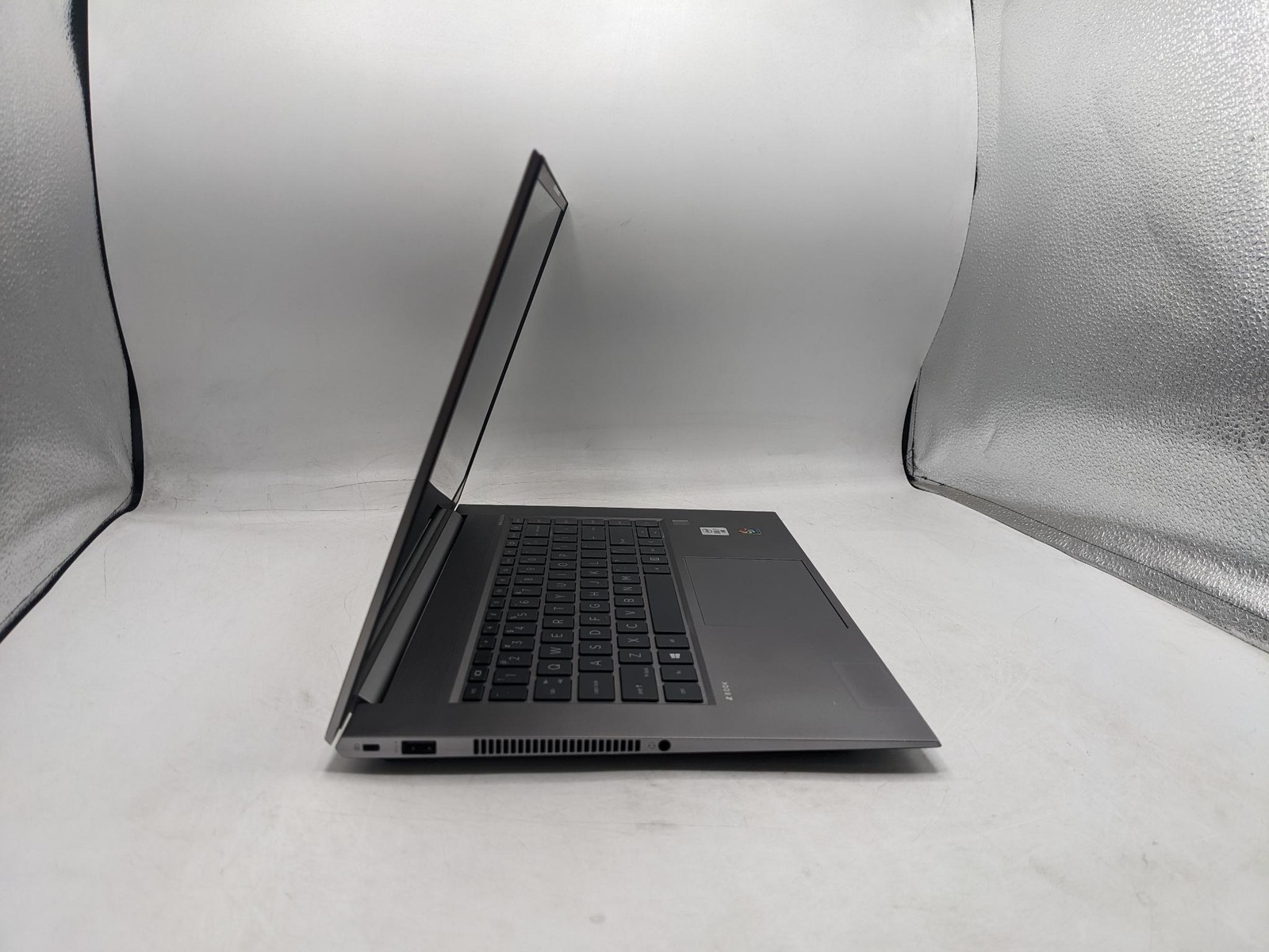 HP ZBOOK STUDIO G8 I7-11850H 2.5Ghz 32GB RAM 1TB SSD *GRADE D*