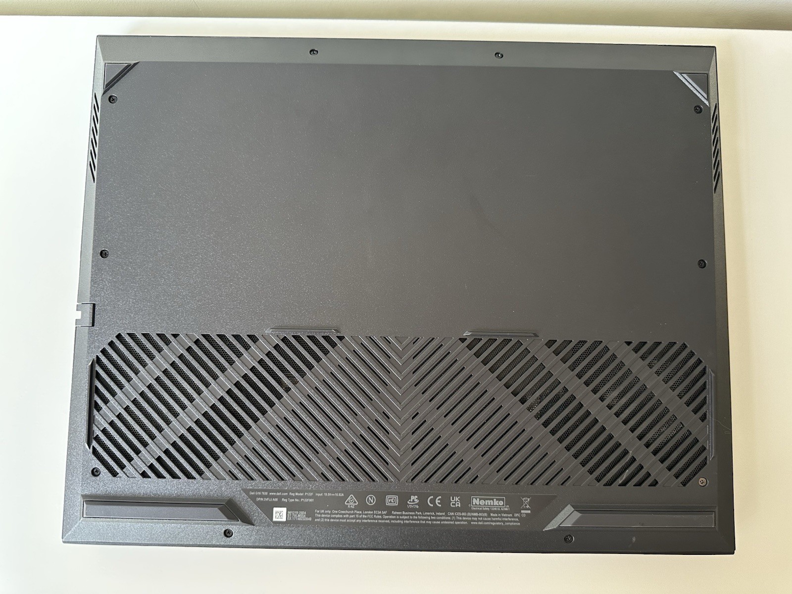Dell G16 7630 16″ NEAR-MINT QHD+ 240Hz i7-13650HX RTX 4060 32GB 1TB SSD
