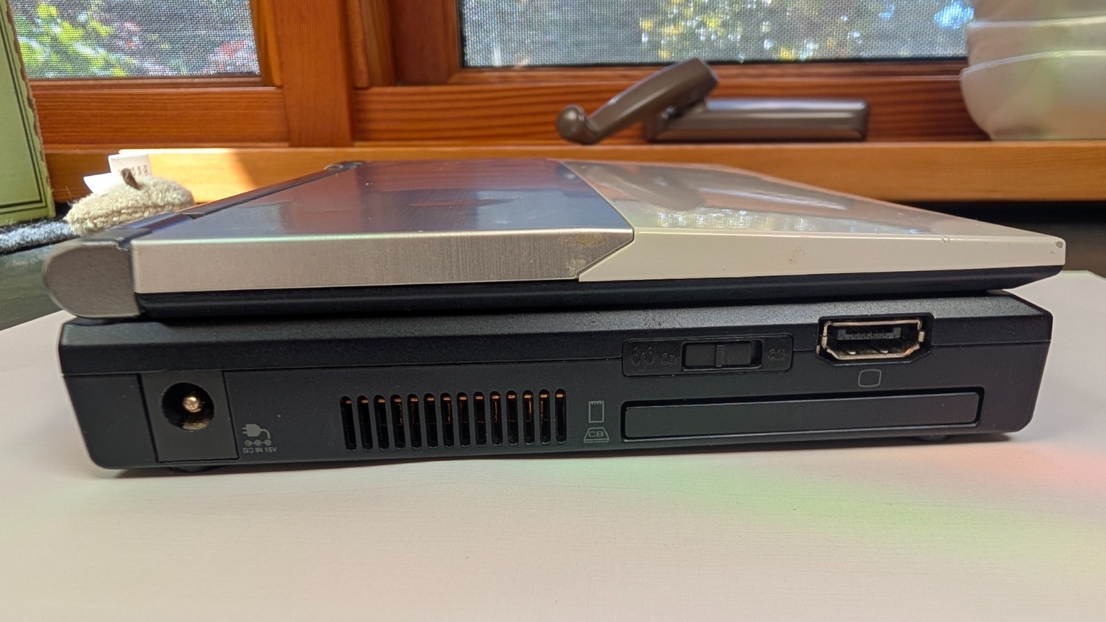 Toshiba Libretto U100-S213 Ultra-Portable Mini Laptop (with two batteries)