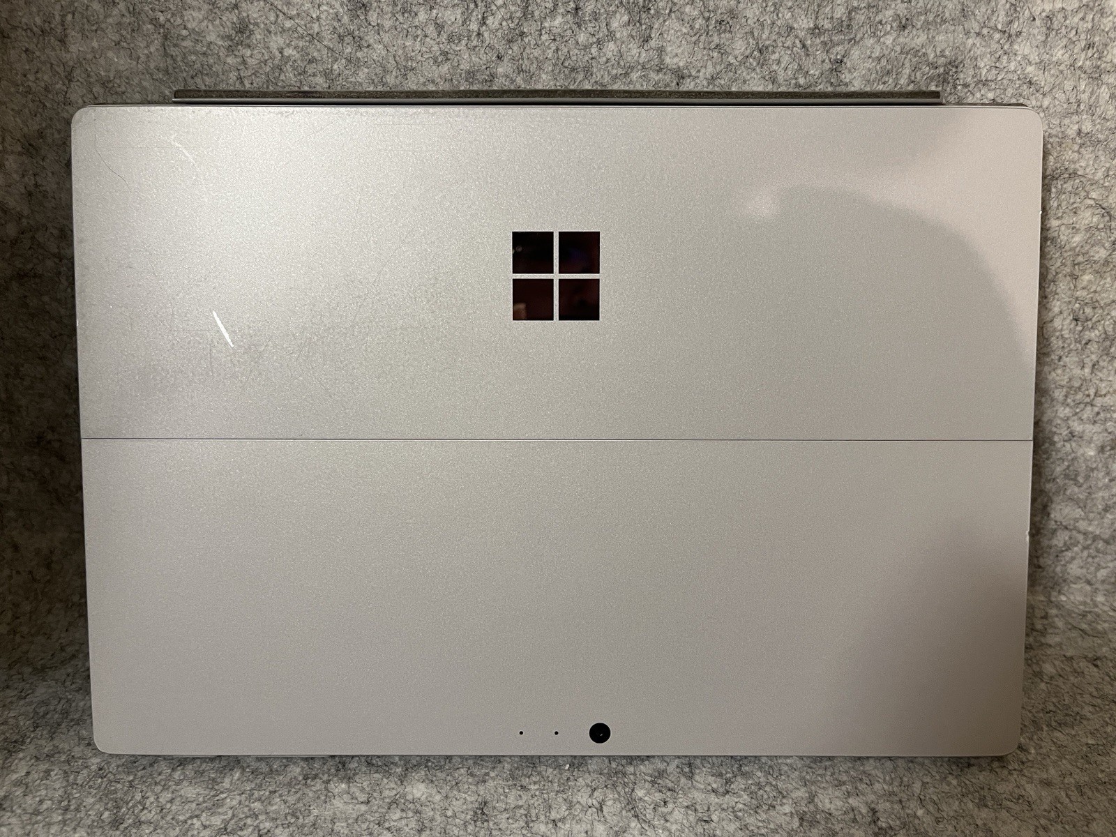 Microsoft Surface Pro 6 i5-8350U @ 1.70GHz 8GB 256GB SSD Touch screen W-11 P