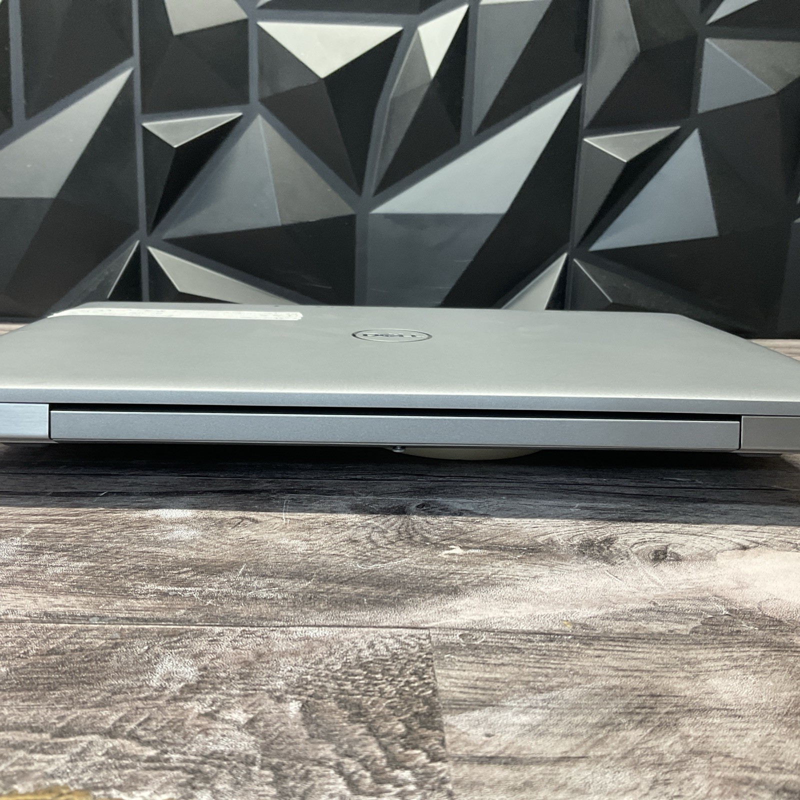 Dell Latitude 5410 / i5 10th Gen / No POST / Cracked Screen / No SSD / C5