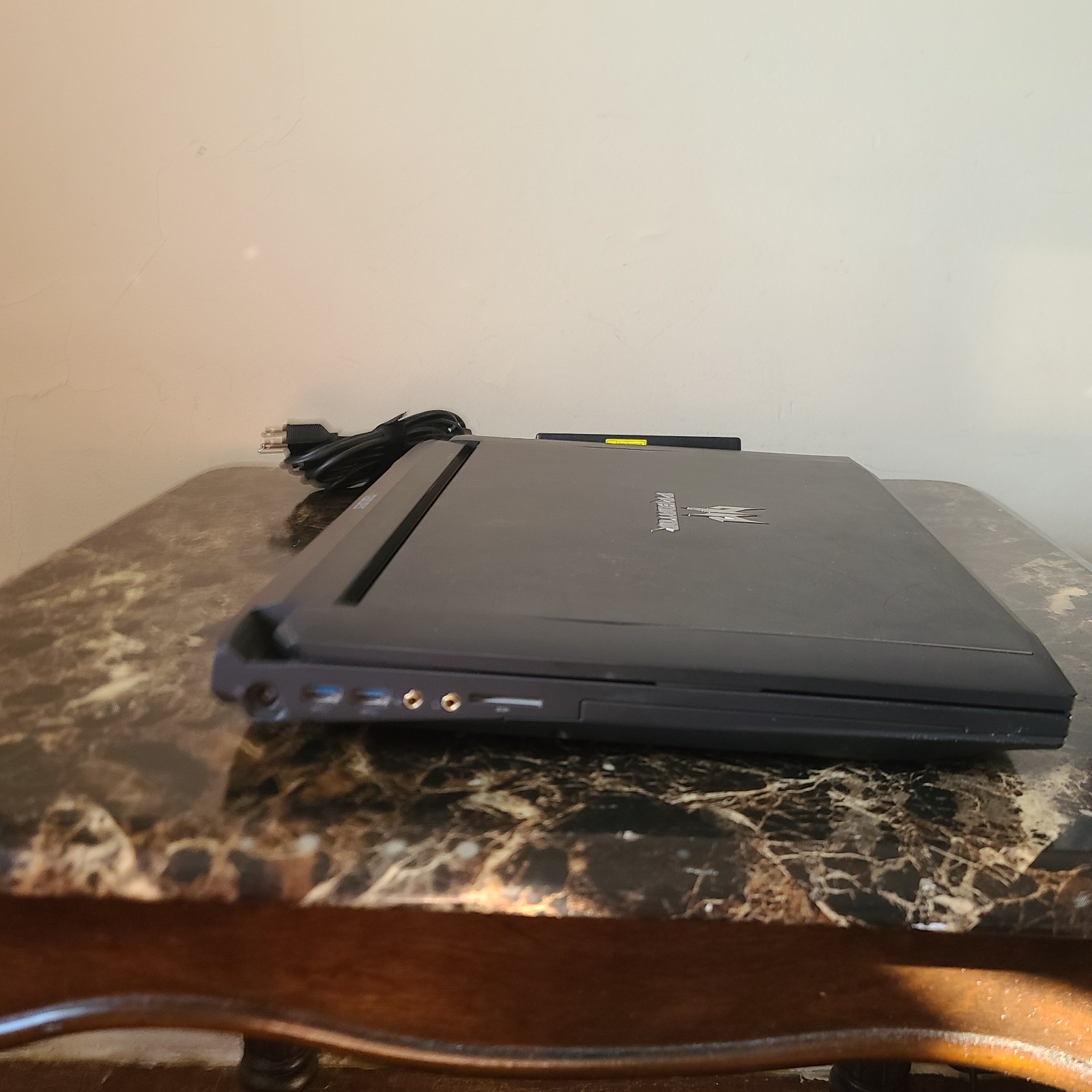 ACER PREDATOR 17 X GAMING LAPTOP CORE i7-7700HQ 16GB RAM GTX 1080 512GB NVMe.