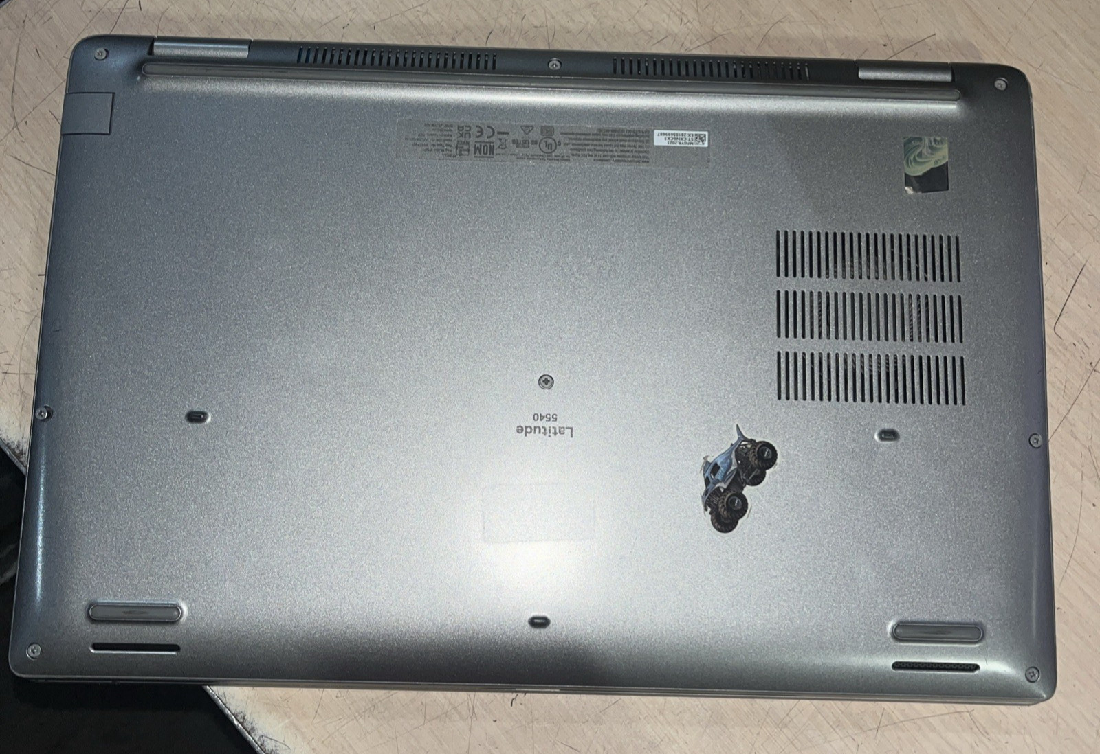DELL LATITUDE 5540 INTEL CORE I7-1355U 8GB RAM NO HD