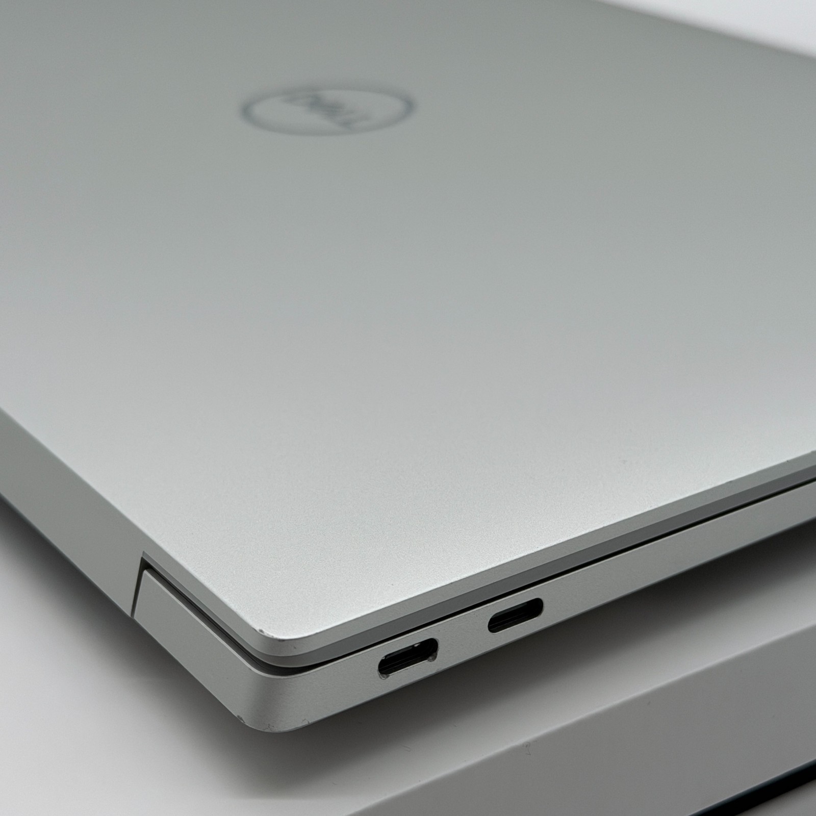 Dell XPS 16 9640 Platinum UHD+ TOUCH 5.1GHz Ultra 9 185H 32GB 1TB SSD RTX 4060