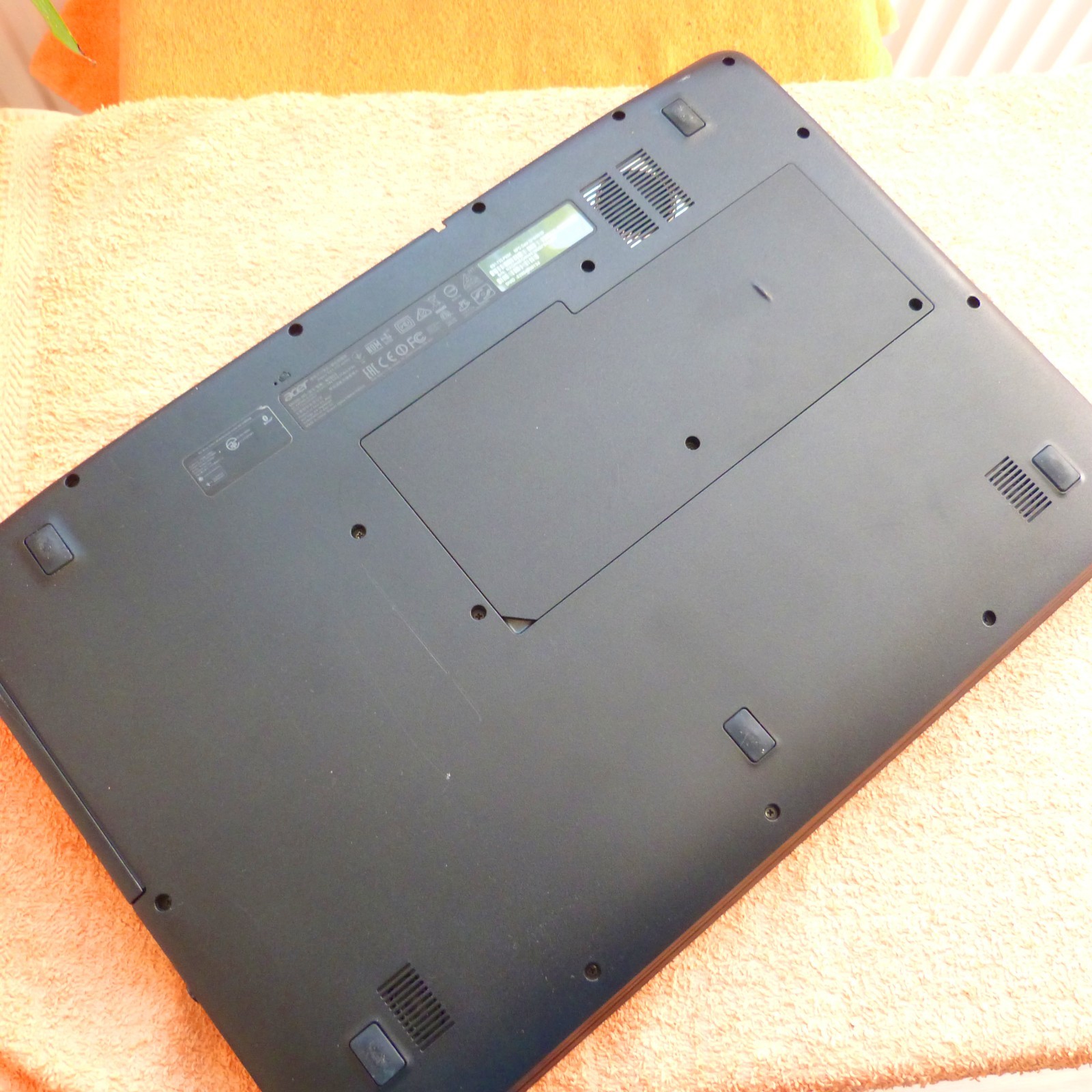 XXL LOT Acer ES1 732 Business UltraBook 17″ l 1TB SSD HDD Windows 11 l HDMI