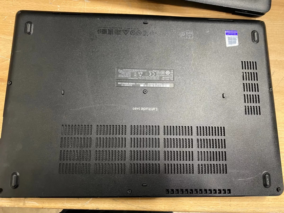 Dell Latitude 5480 i5-7300U 8GB RAM Laptop For Parts