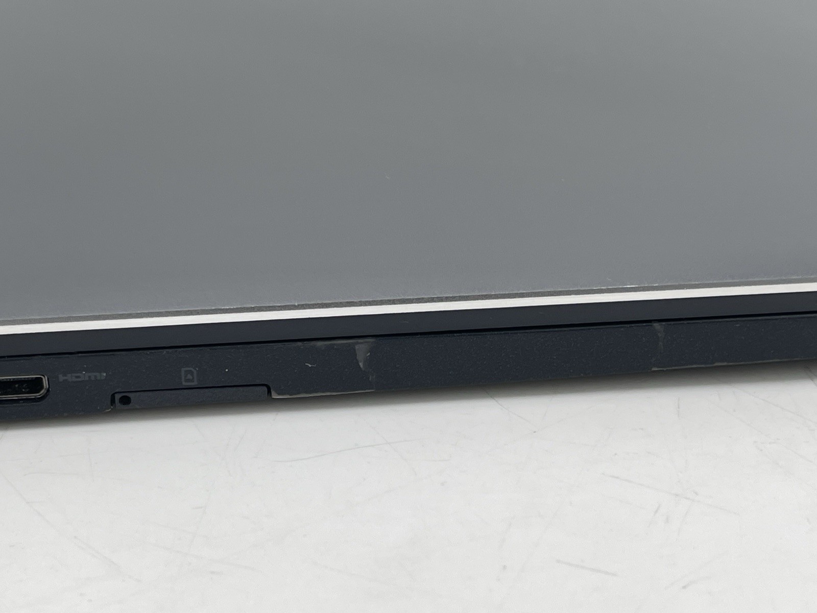 Dell Latitude 7370 13.3″ Laptop w/ Intel Core m5-6Y54 1.1GHz CPU 8GB RAM No SSD