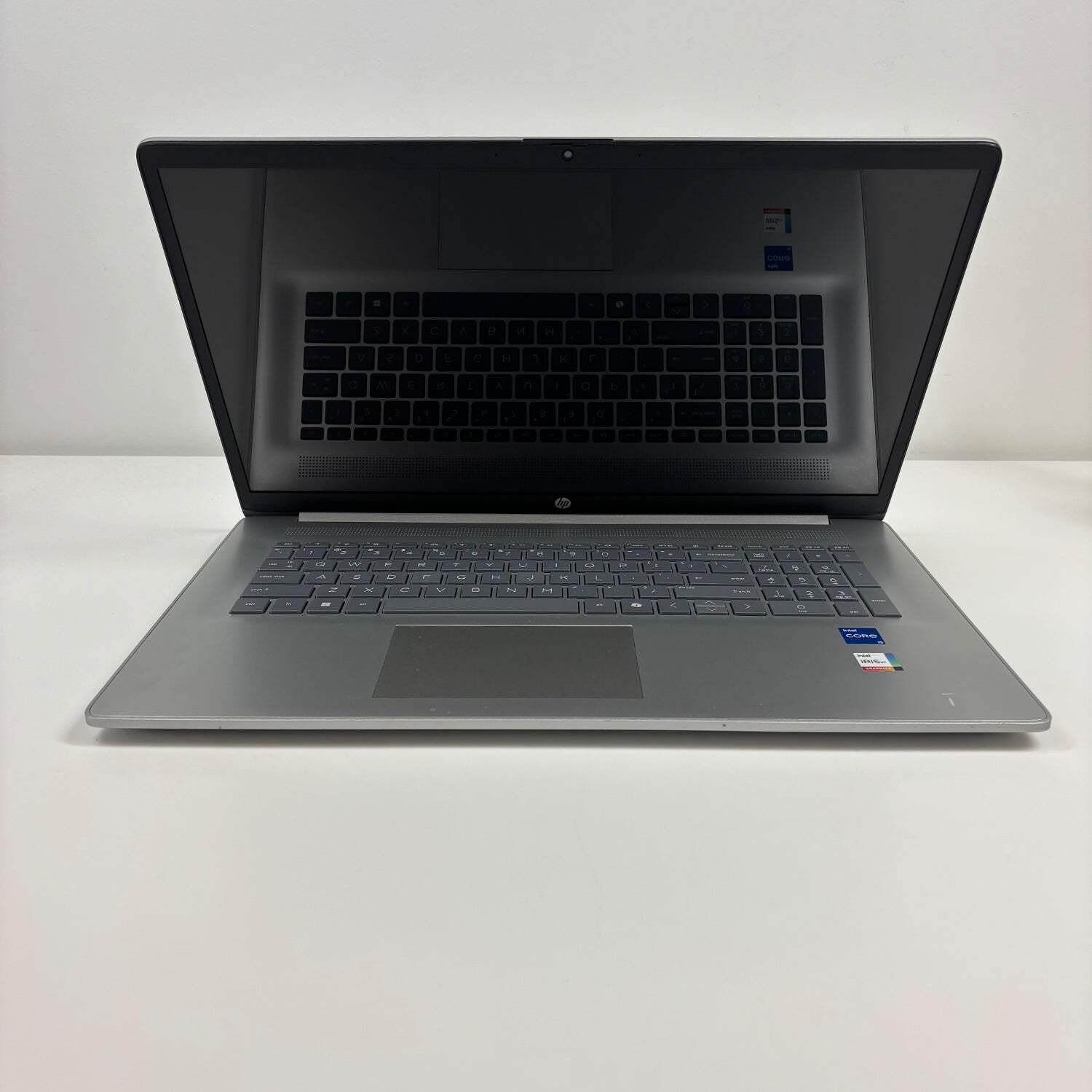 HP Laptop 17-CN3123NR 17.3″ i5-1335U 1.3GHz 16GB RAM 512GB SSD