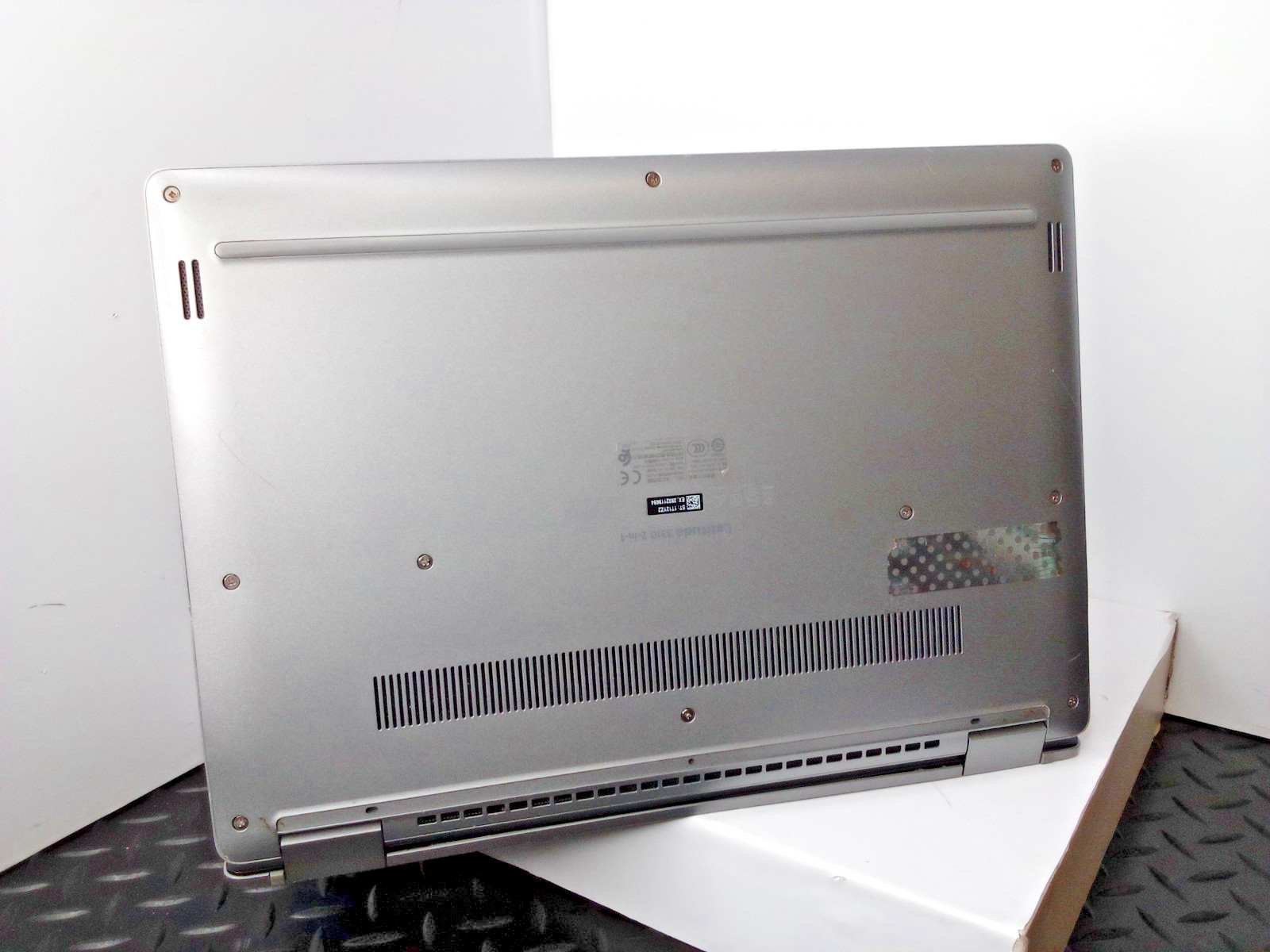 Dell Latitude 3310 2in1 13.3″ i5- 8 gen Parts Only
