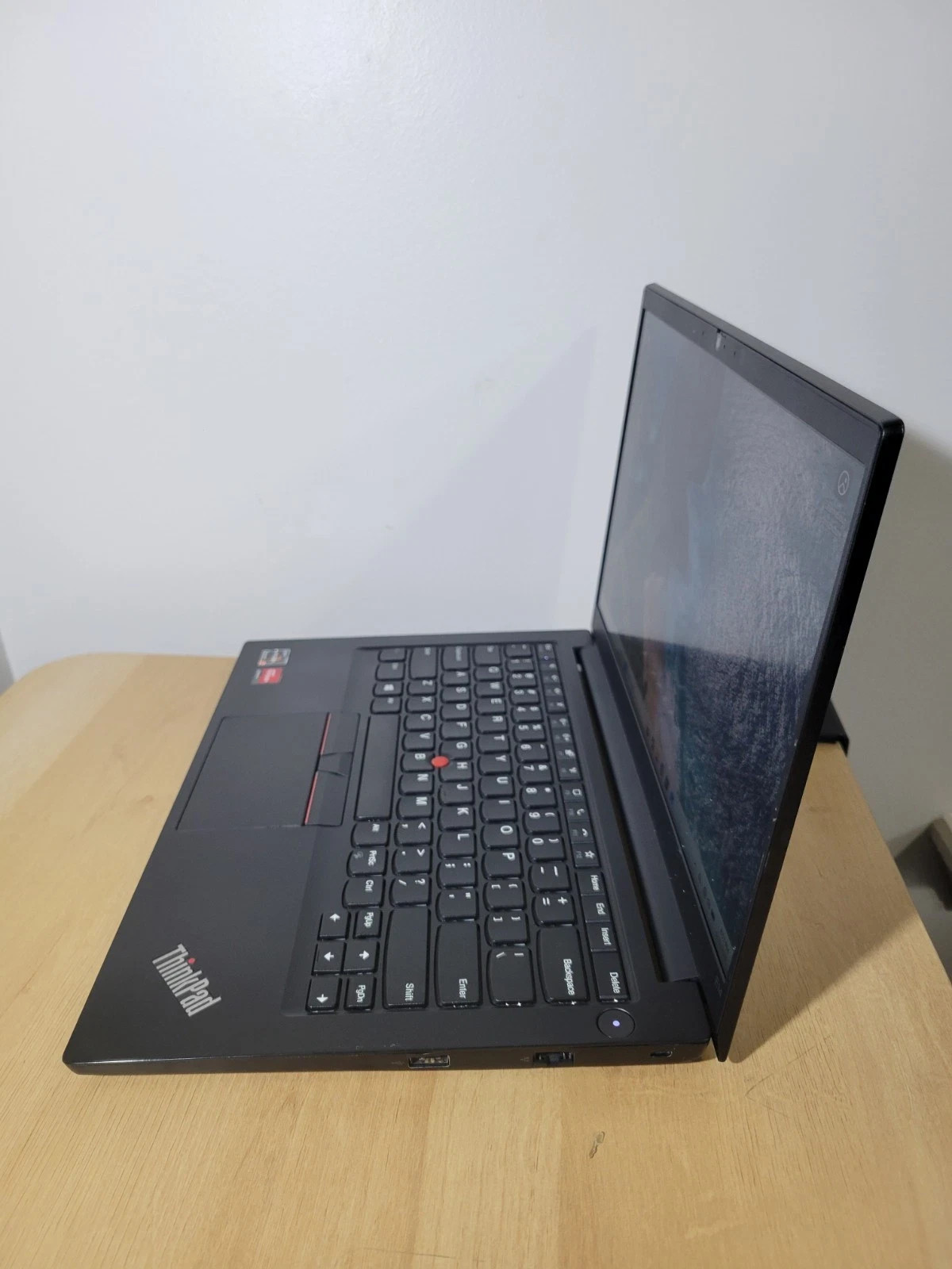 Lenovo ThinkPad E14 Gen 3 Ryzen 7 with Radeon Graphics 14″ 16Gb 256Gb Ssd. Good