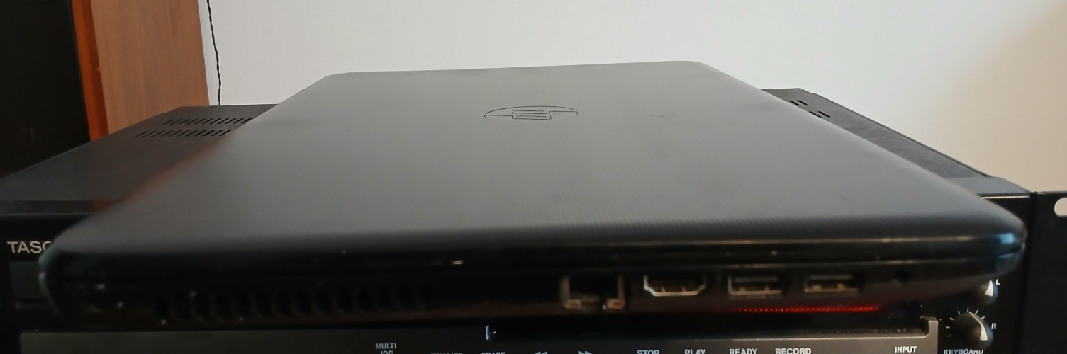 HP 15-BA009dx Laptop – Please see pictures for full details