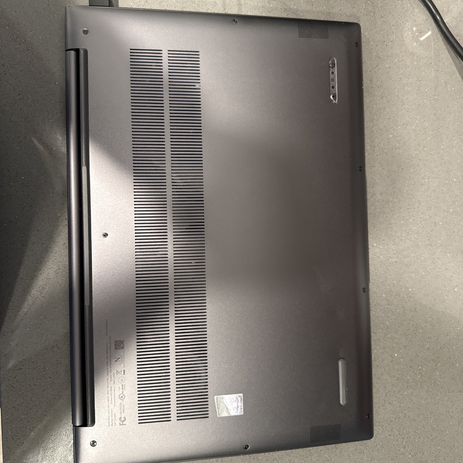 Lenovo Slim 7 16IAH7 16in i7-12700H 32GB 1TB SSD Win 11 Pro Gray