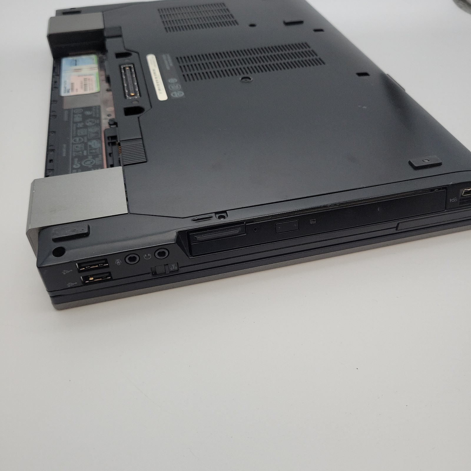 Dell Latitude E6410 Intel i5 M520 @ 2.40GHz L132