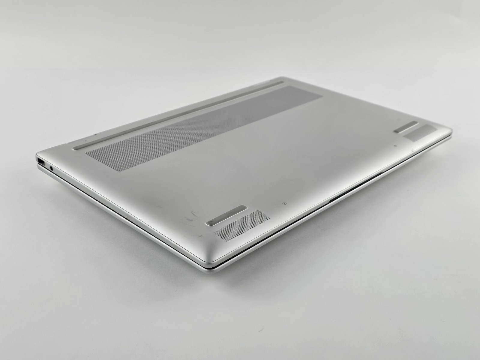 HP Envy x360 2-in-1 16″ Touch Ultra 5 125U 16GB 512GB SSD – Used