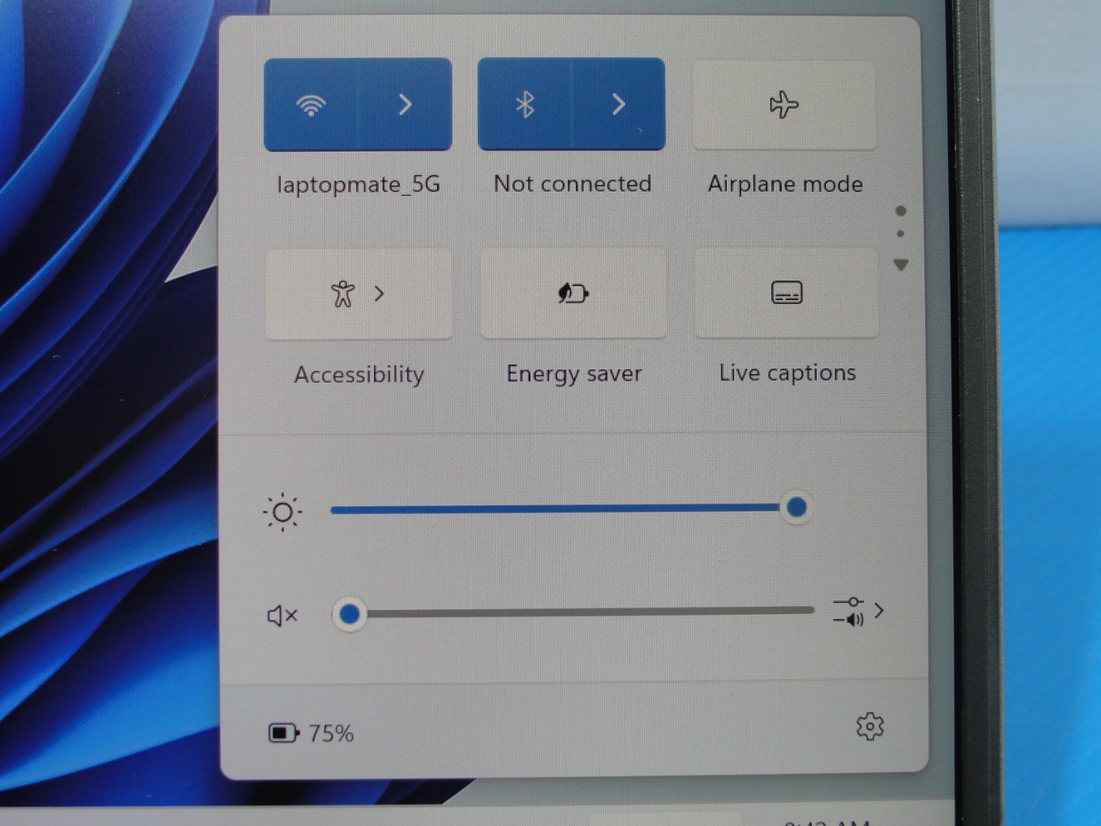 Dell Latitude 5421 14″FHD Intel Core i7-11850H 2.5GHz 32GB 512GB W11Pro +Charger
