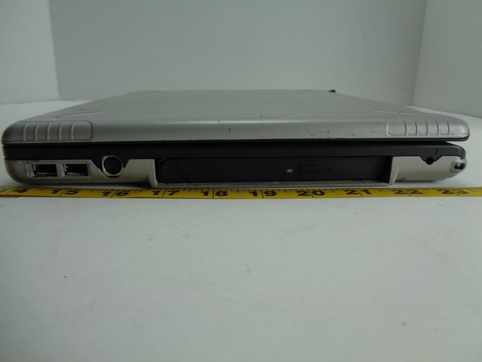 Generic Notebook Model P14N Damaged for parts Laptop Netbook Computer D1