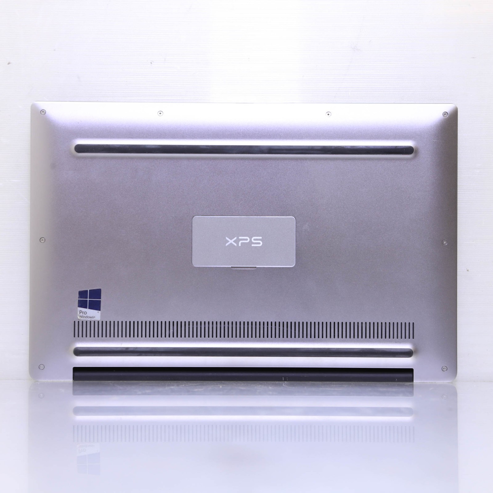 DELL XPS 13 9360 13.3″ FHD CORE i7-7560U 8GB 256GB SSD W10 T6-B6
