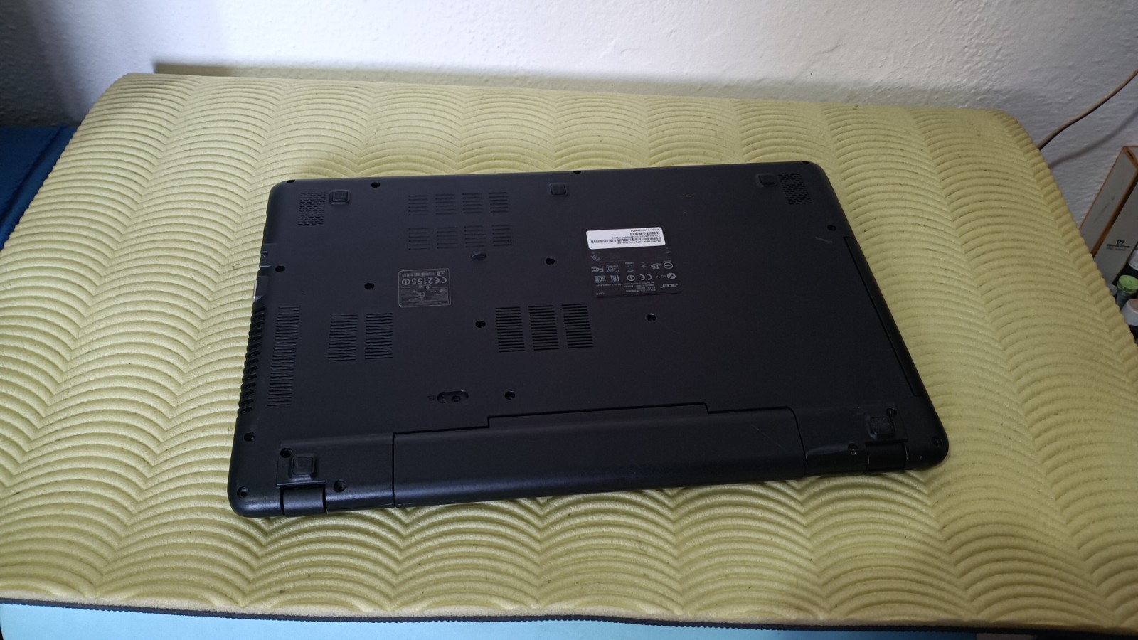 Acer Aspire E1-521G AMD A8-6410 8GB 256GB SSD 15.6″ AMD RADEO R5 M240 2GB